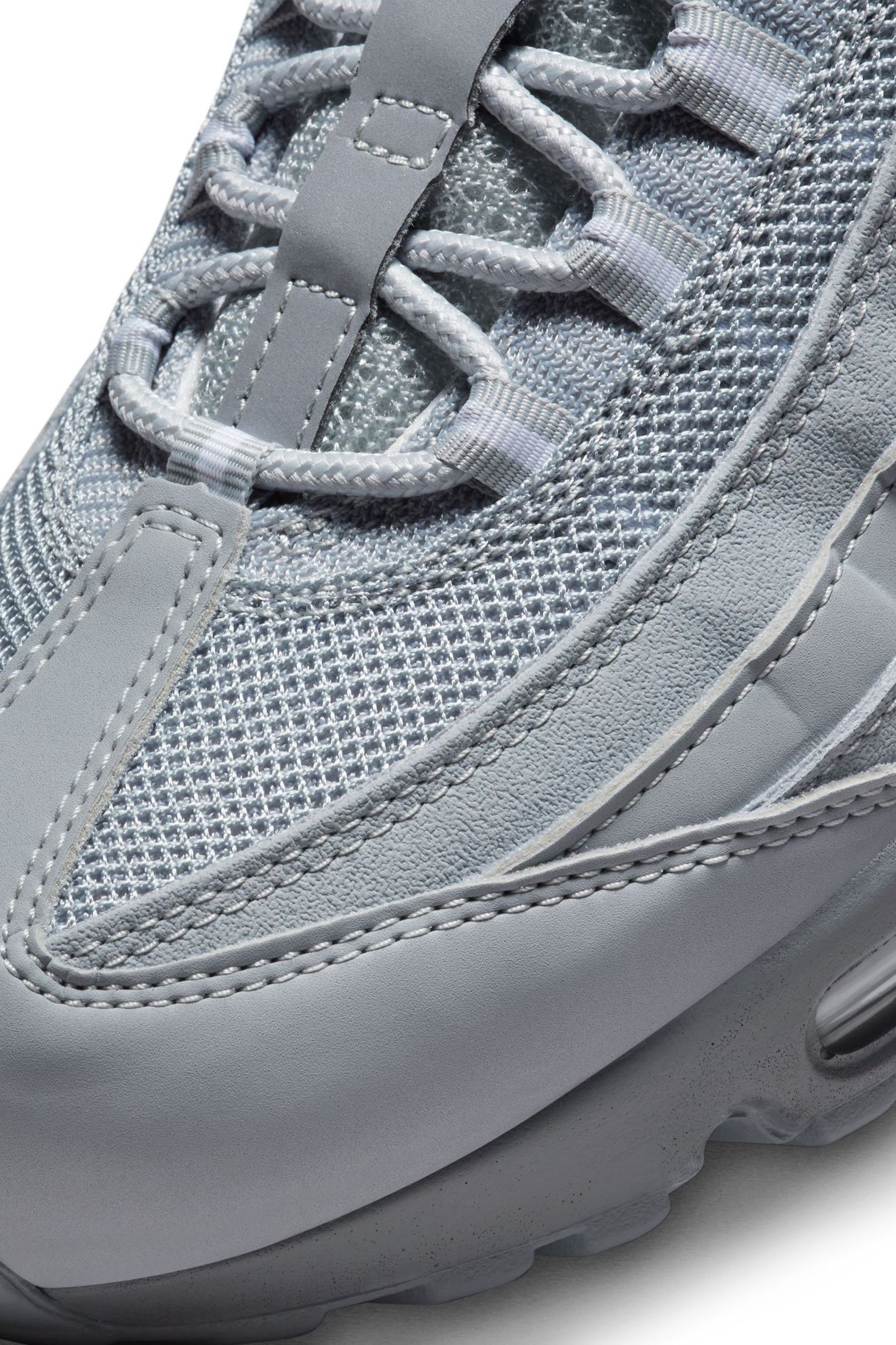 Knee high nike air max 95 store