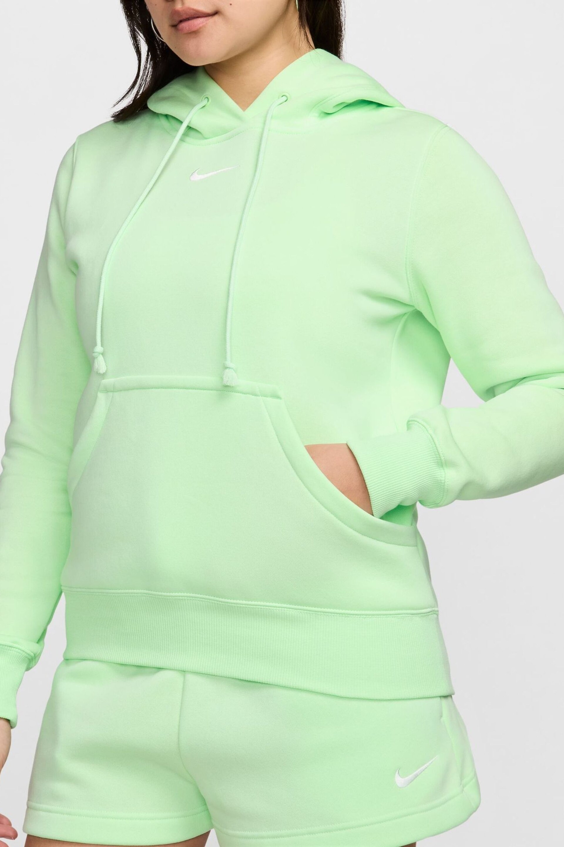 Nike Green Sportswear Phoenix Fleece Pullover Hoodie - Image 5 of 9