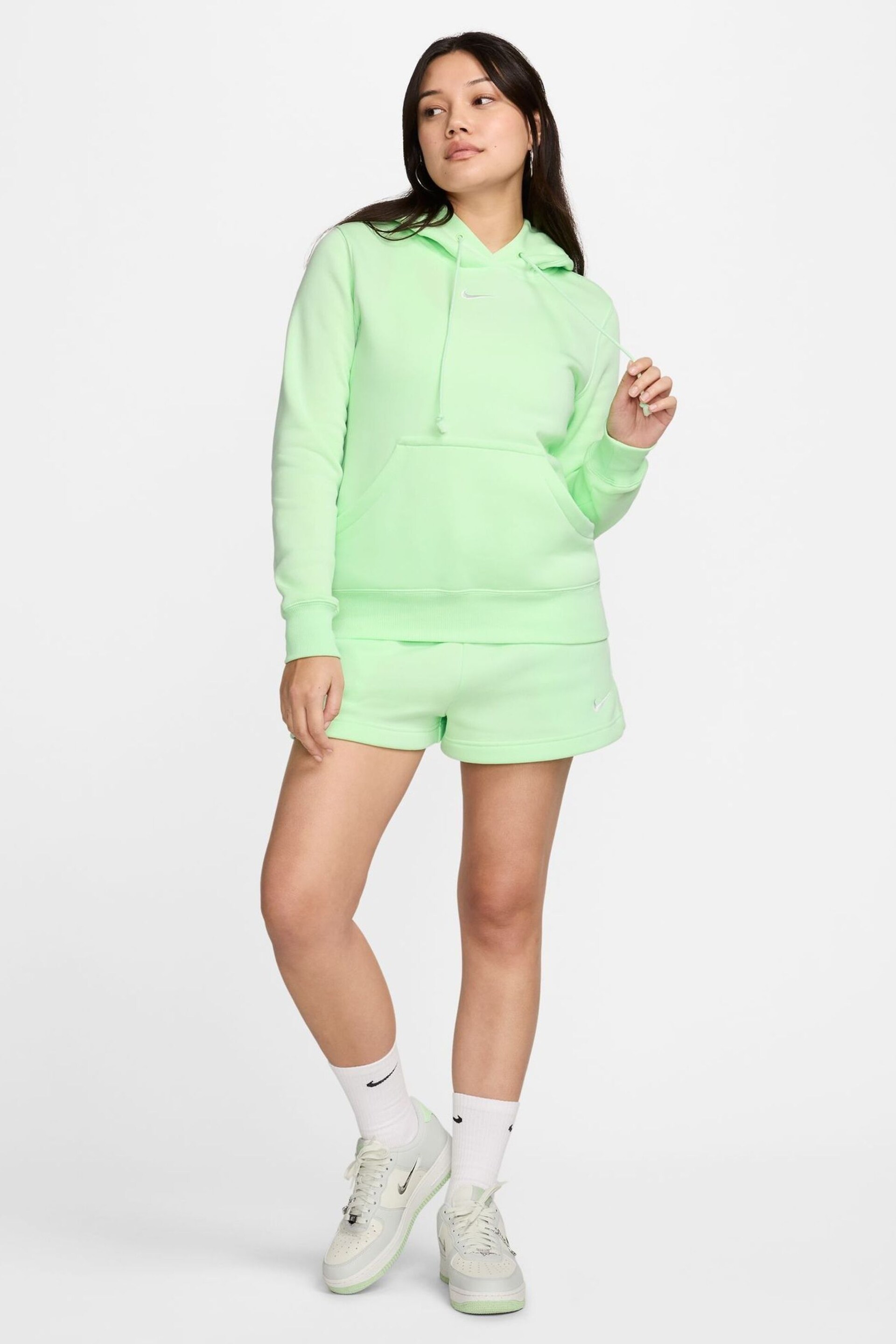 Nike Green Sportswear Phoenix Fleece Pullover Hoodie - Image 9 of 9