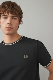 Fred Perry Twin Tipped Logo T-Shirt - Image 4 of 6