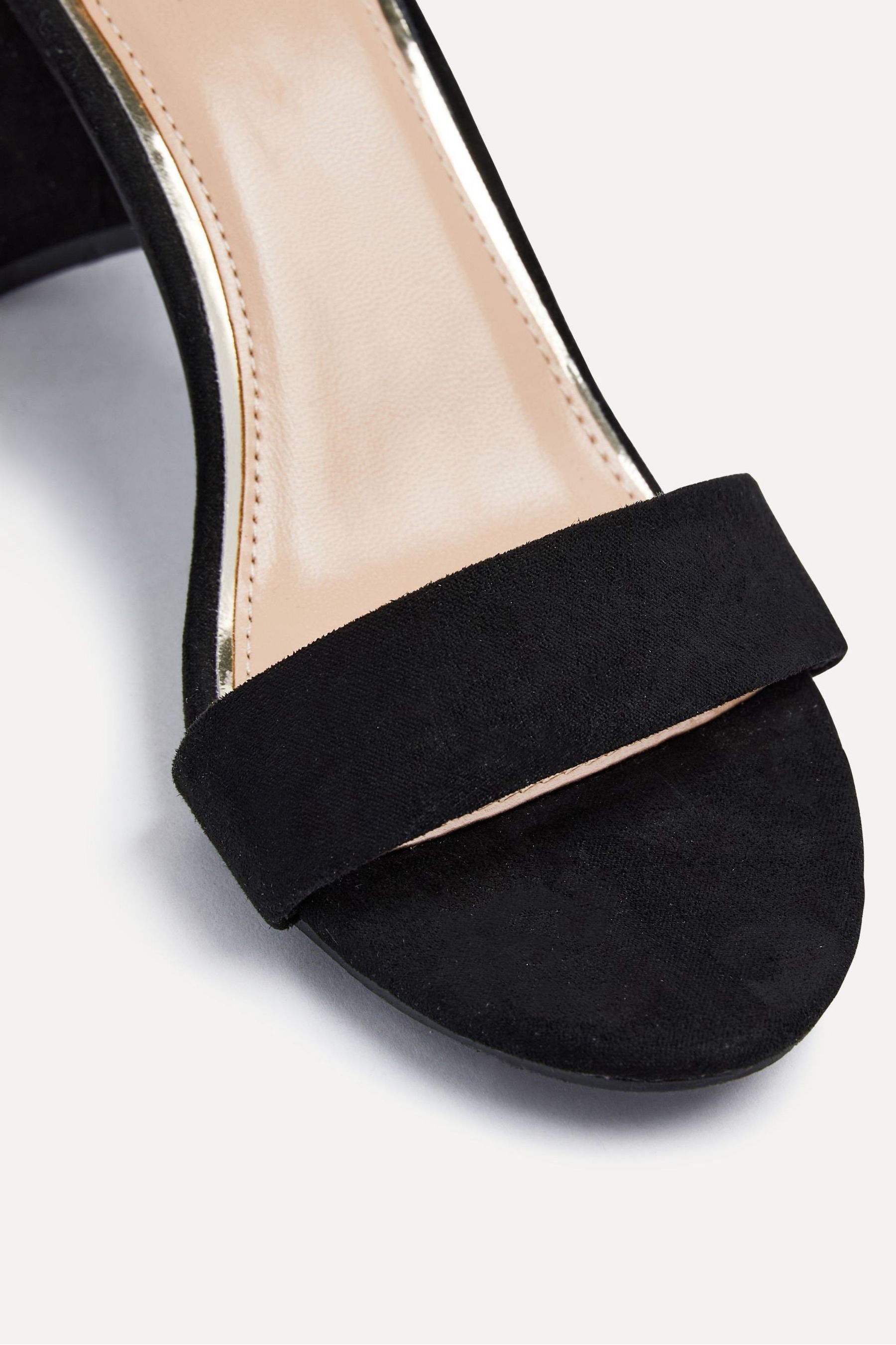 Open toe black block heel hotsell