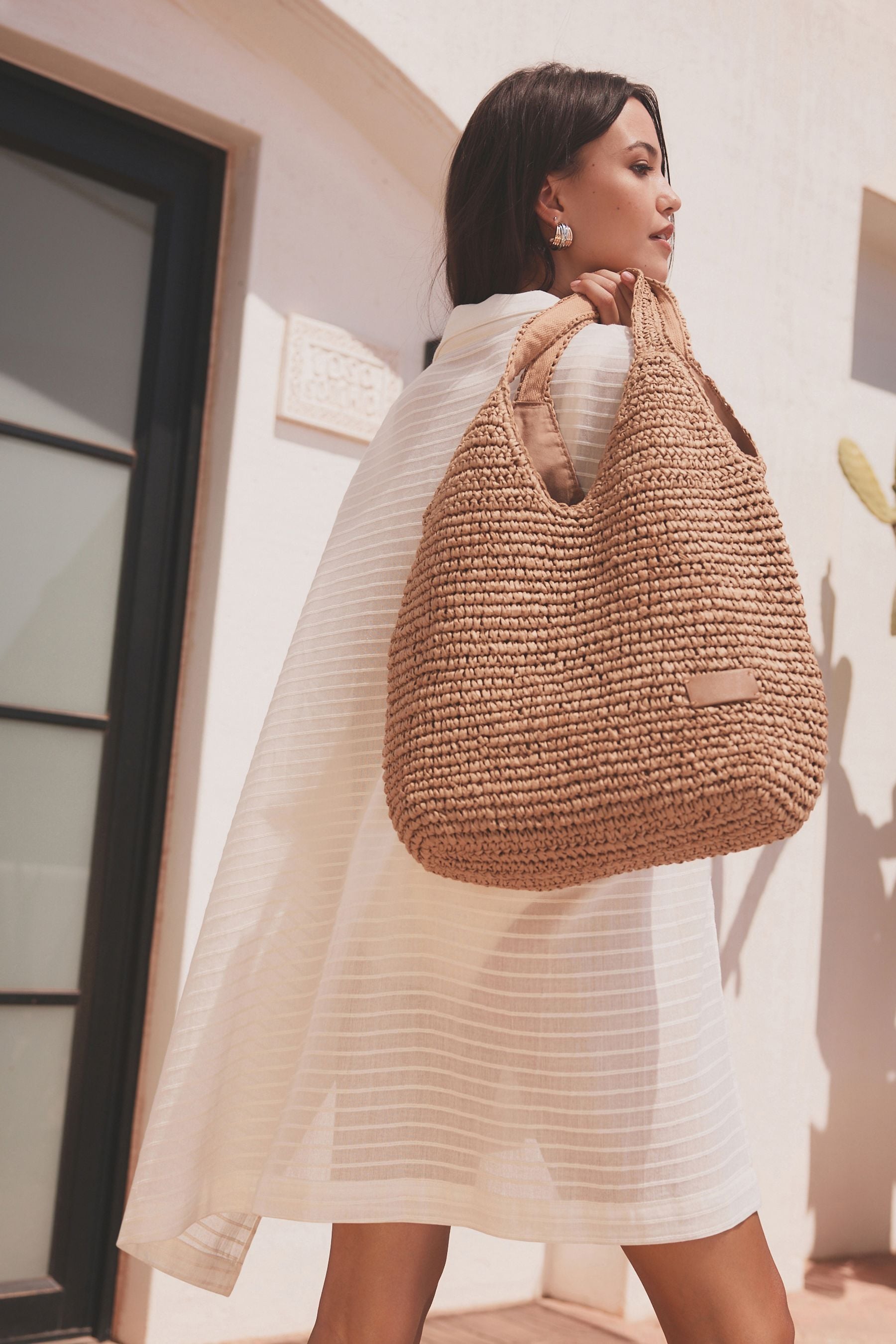 Straw shoulder bag deals