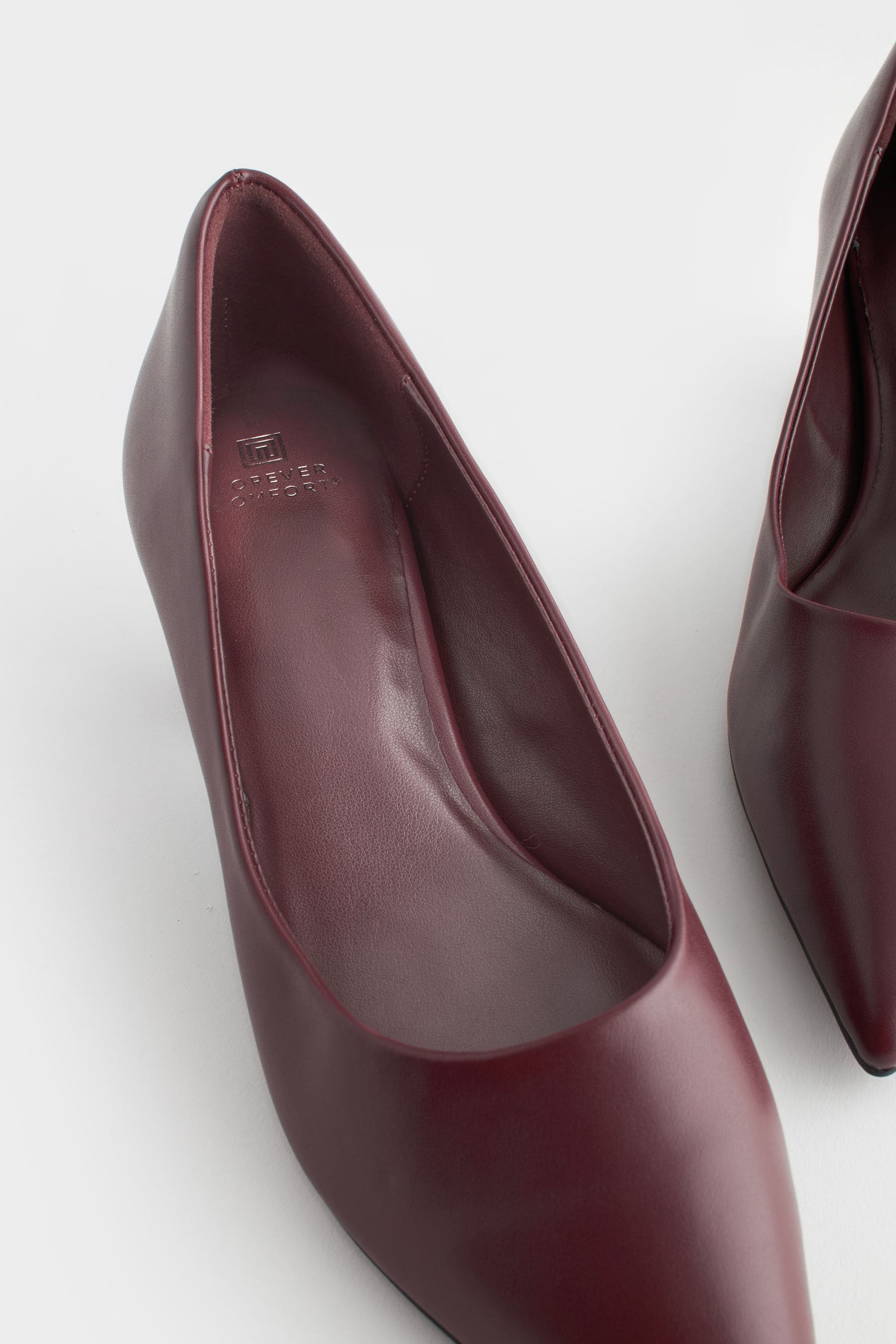 Burgundy wide fit shoes discount