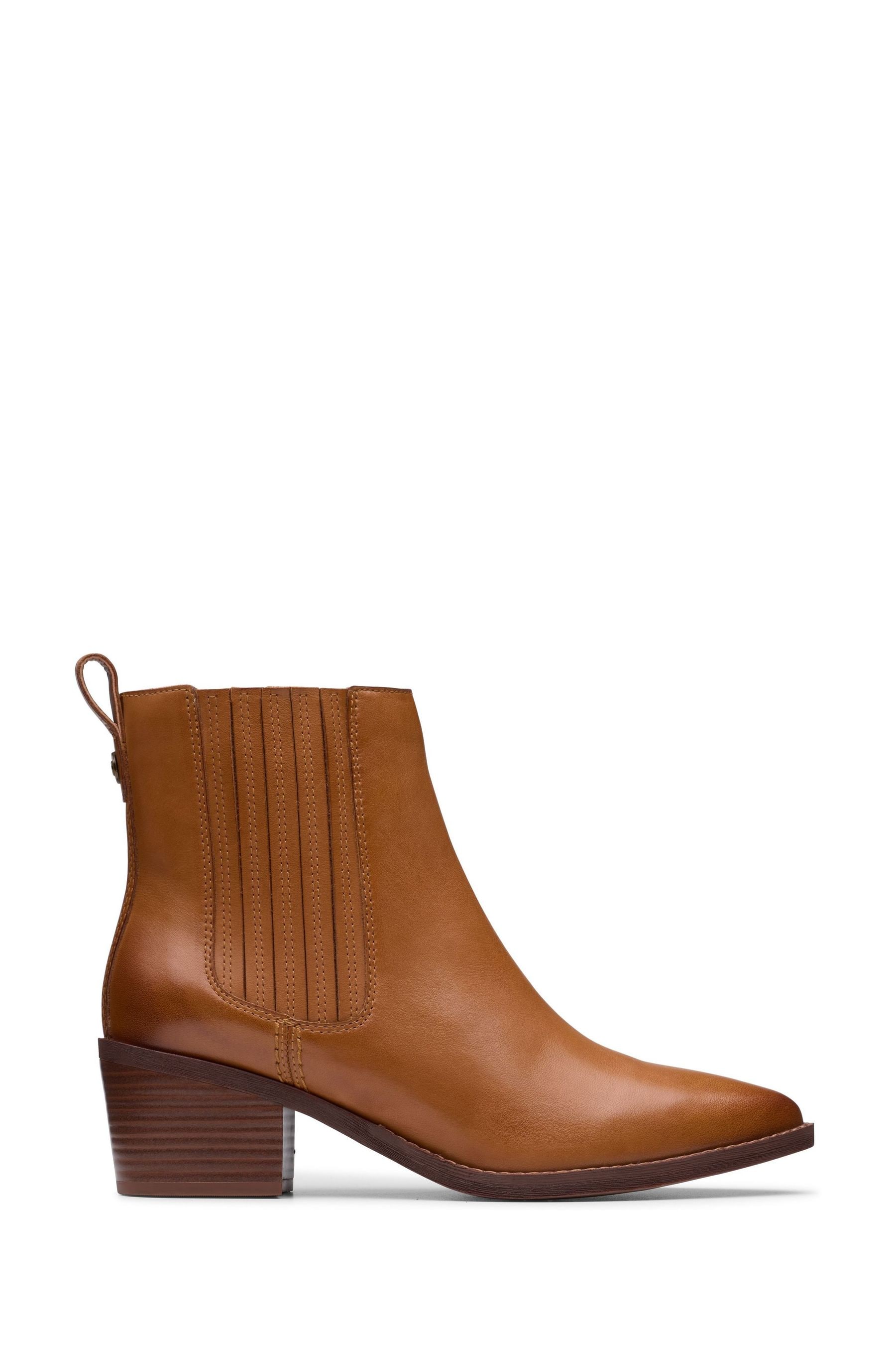 Clarks boots ireland on sale
