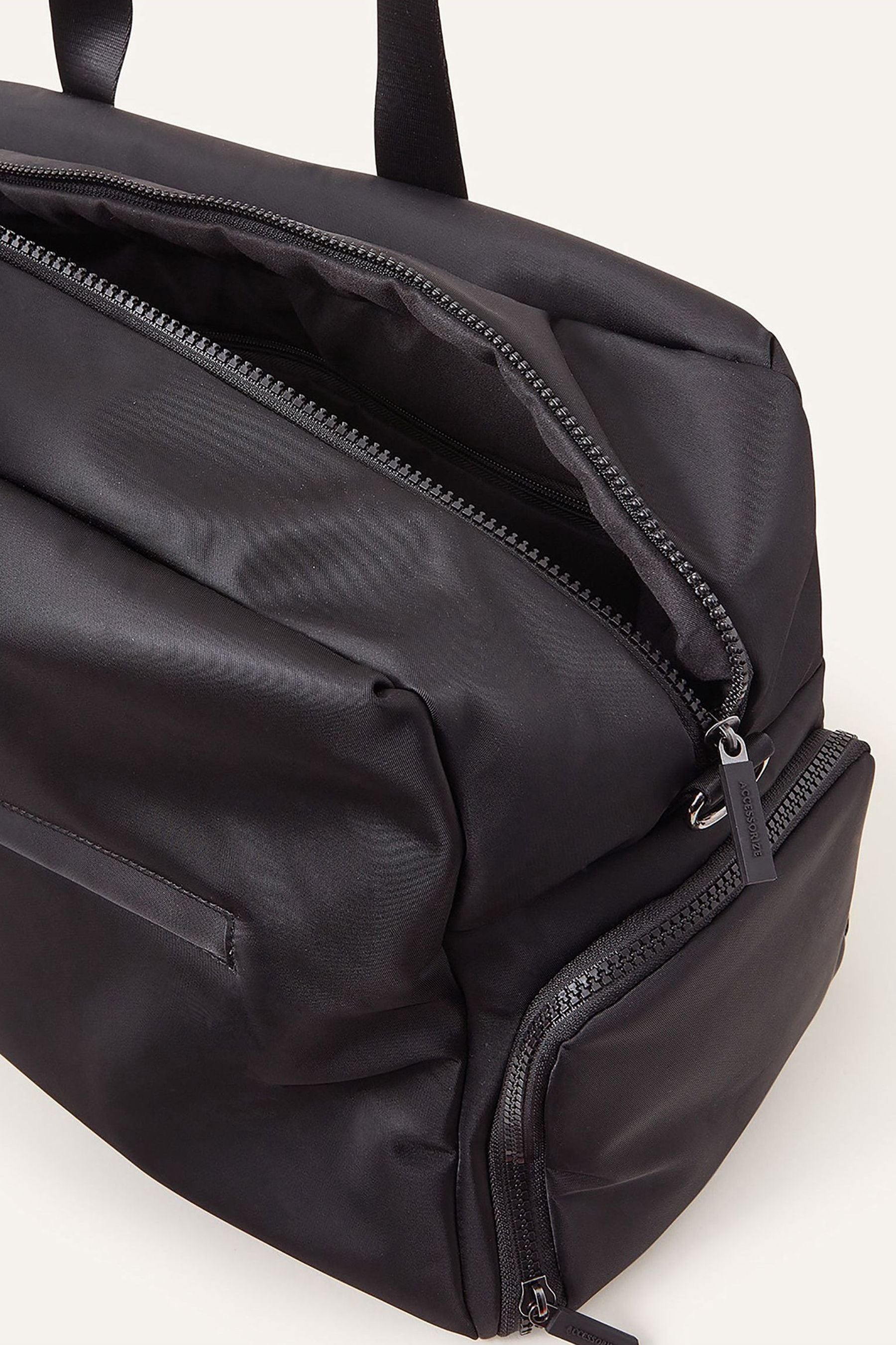 Accessorize weekend bag outlet