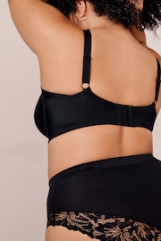 Black/White Ultimate Support F-K Cup Under Arm Smoothing Non Pad Wired Minimising Bras 2 Pack - Image 4 of 7