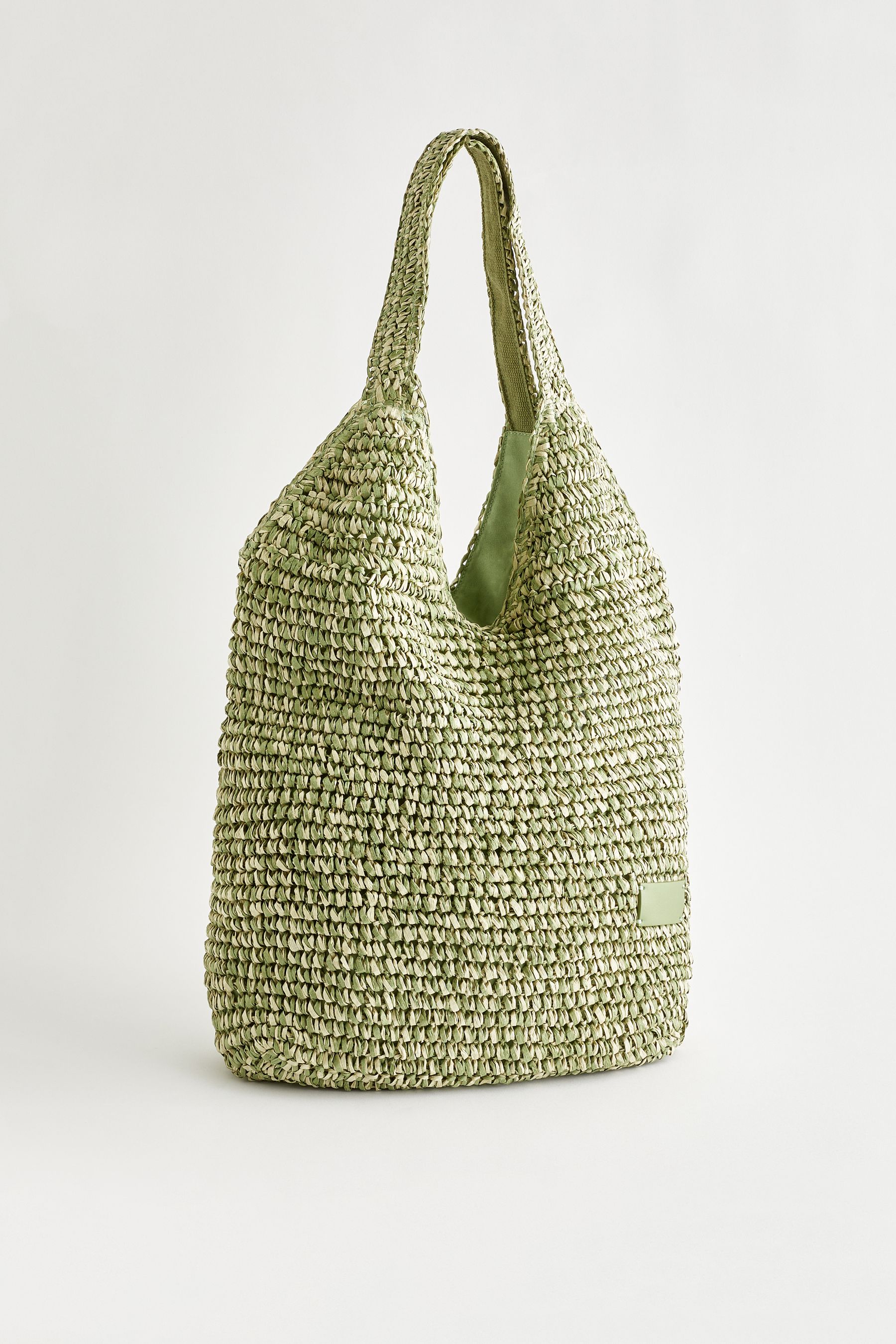 Straw best sale shoulder tote