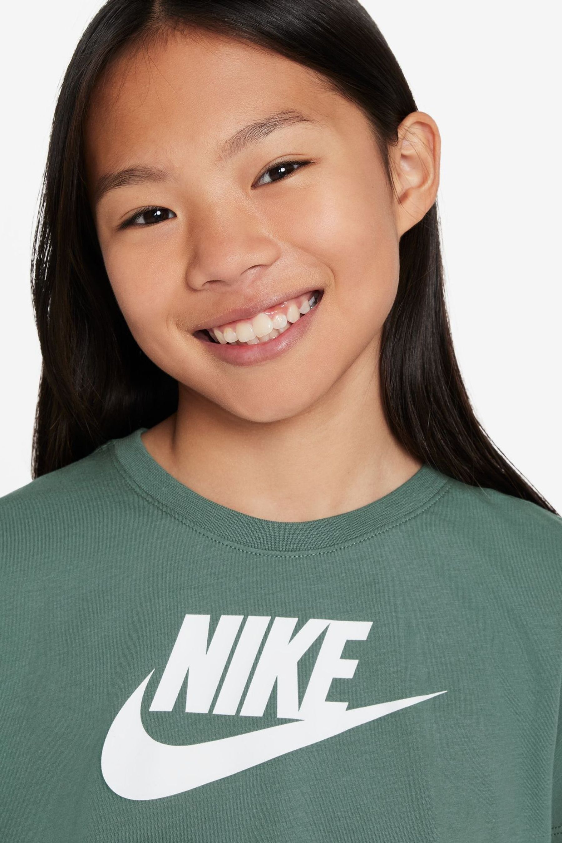 Dark green nike shirt hotsell