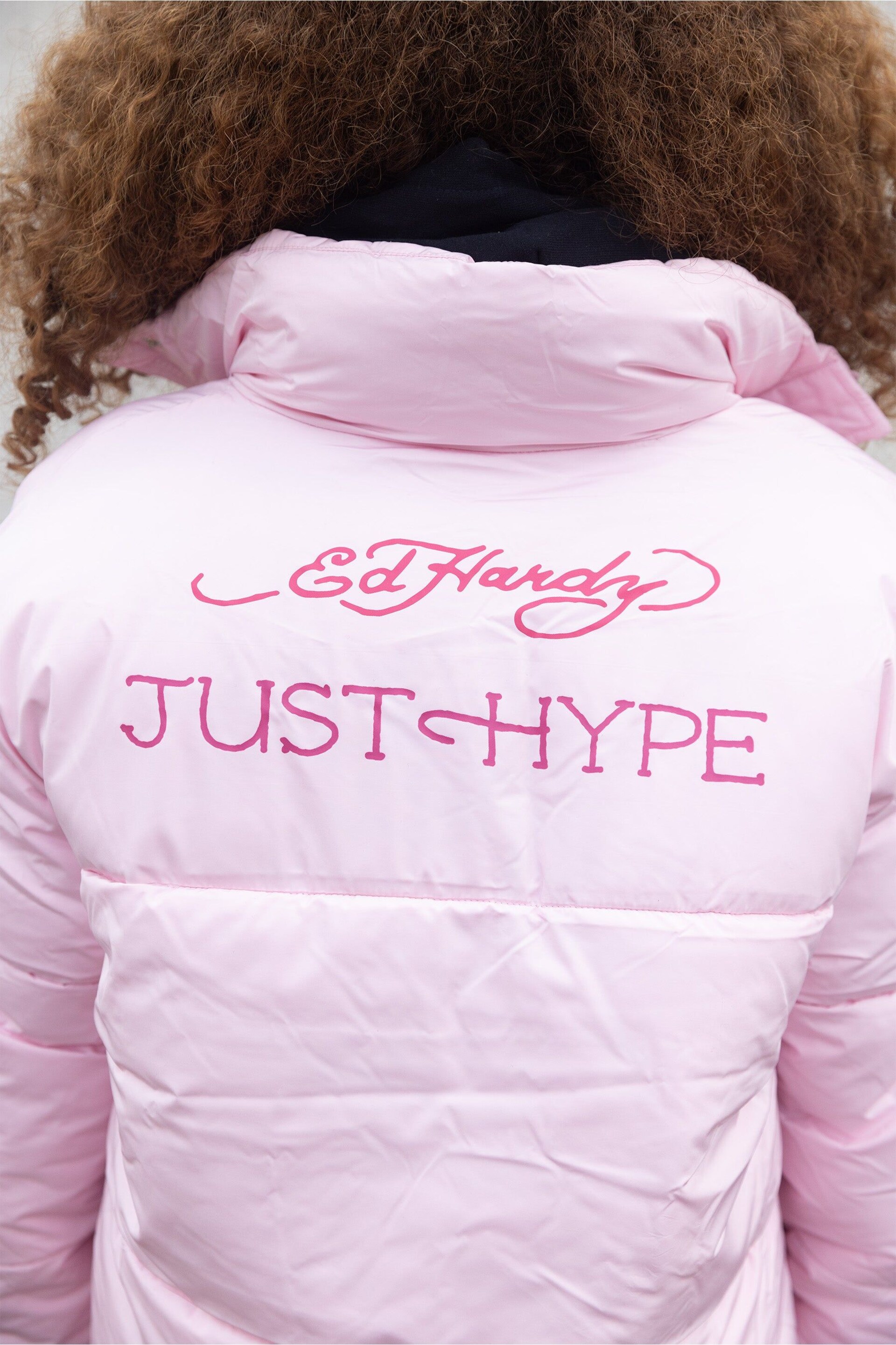 Hype X Ed Hardy Kids Cropped Pink Puffer Jacket - Image 9 of 9