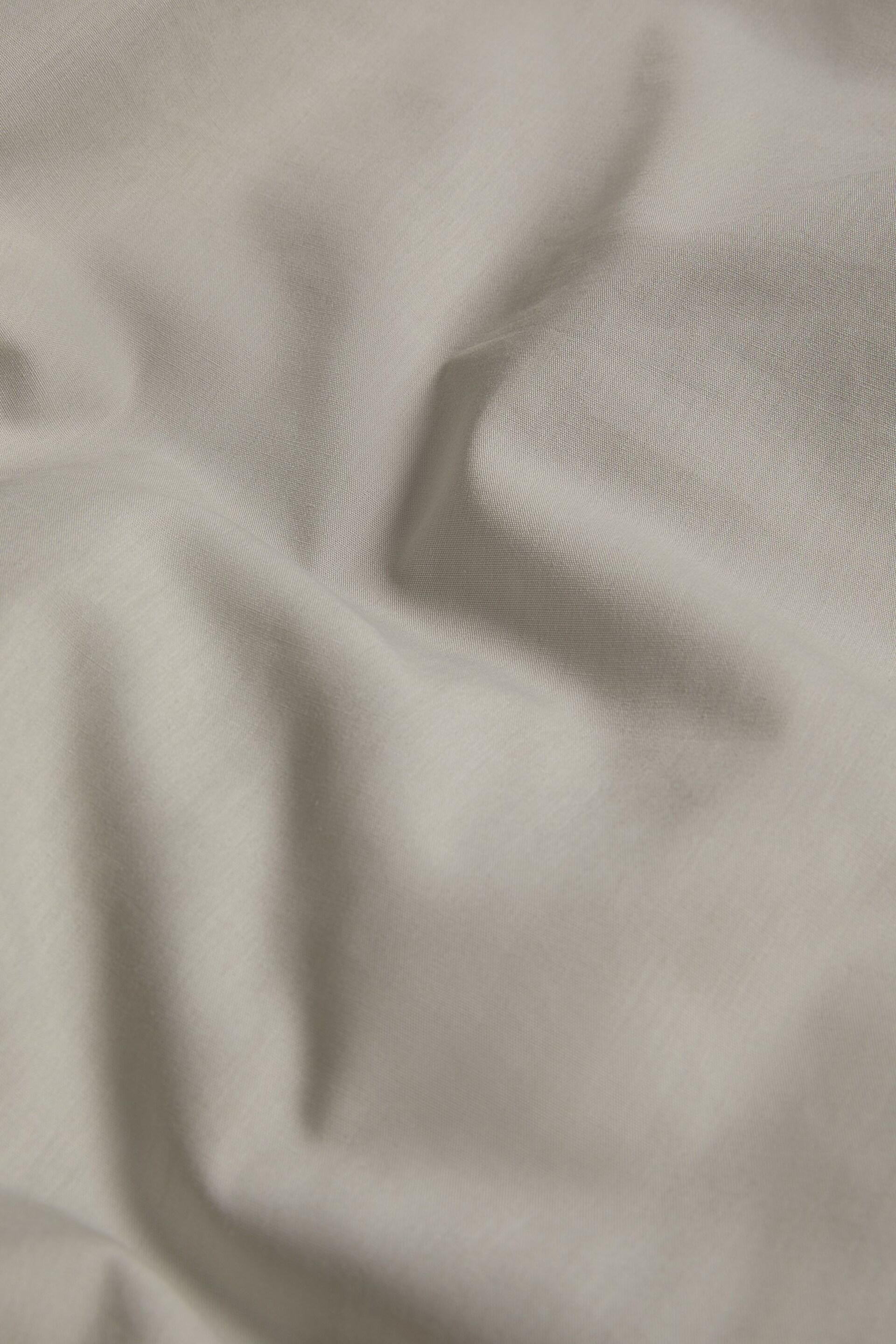 Grey Silver/White Cotton Rich Oxford Duvet Cover and Pillowcase Set - Image 5 of 5