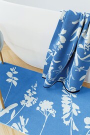 Helena Springfield Set of 2 Blue Willow Hand Towels - Image 1 of 3