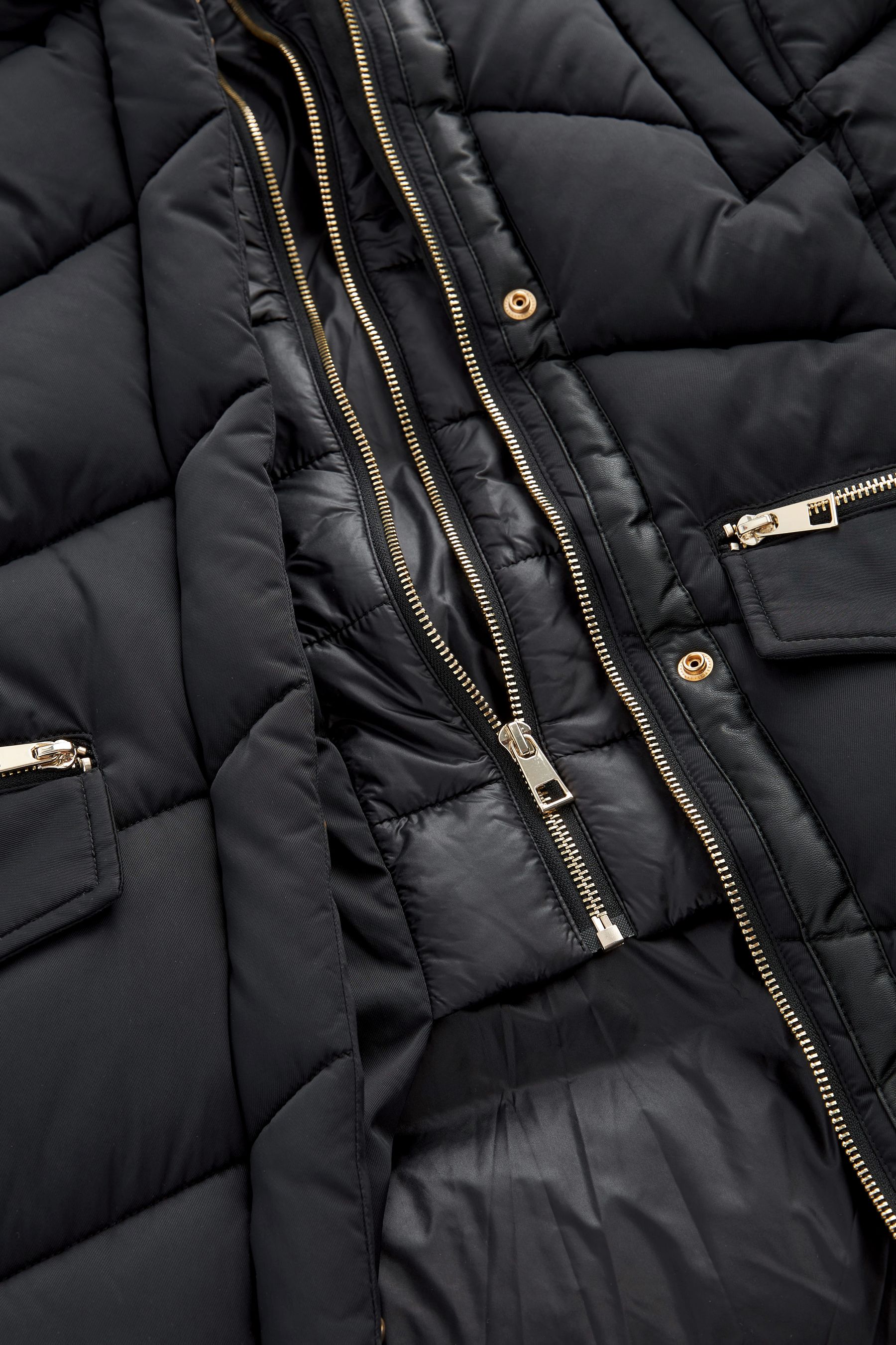 Barbour international clearance grand quilted coat
