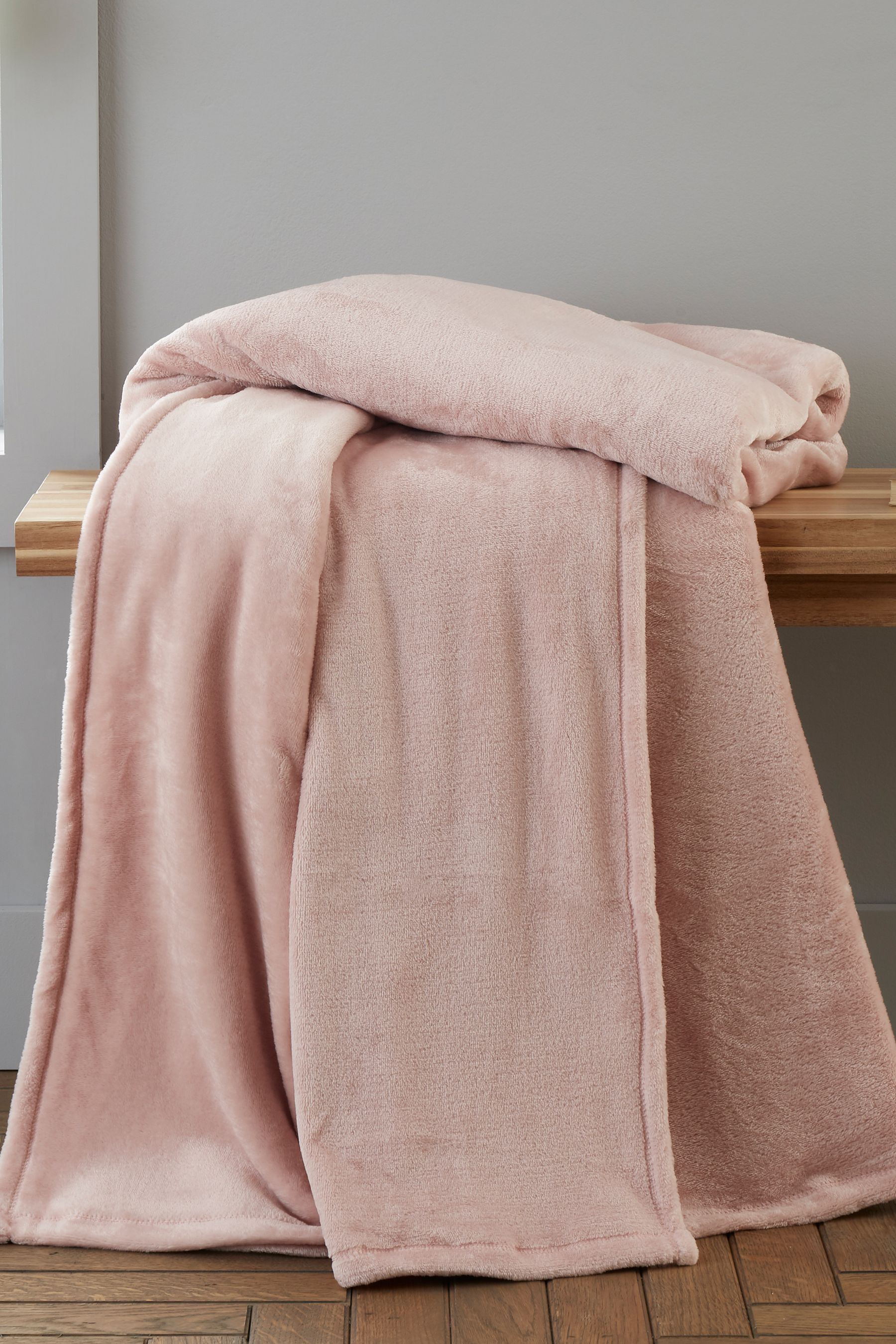 Catherine lansfield velvet throw sale