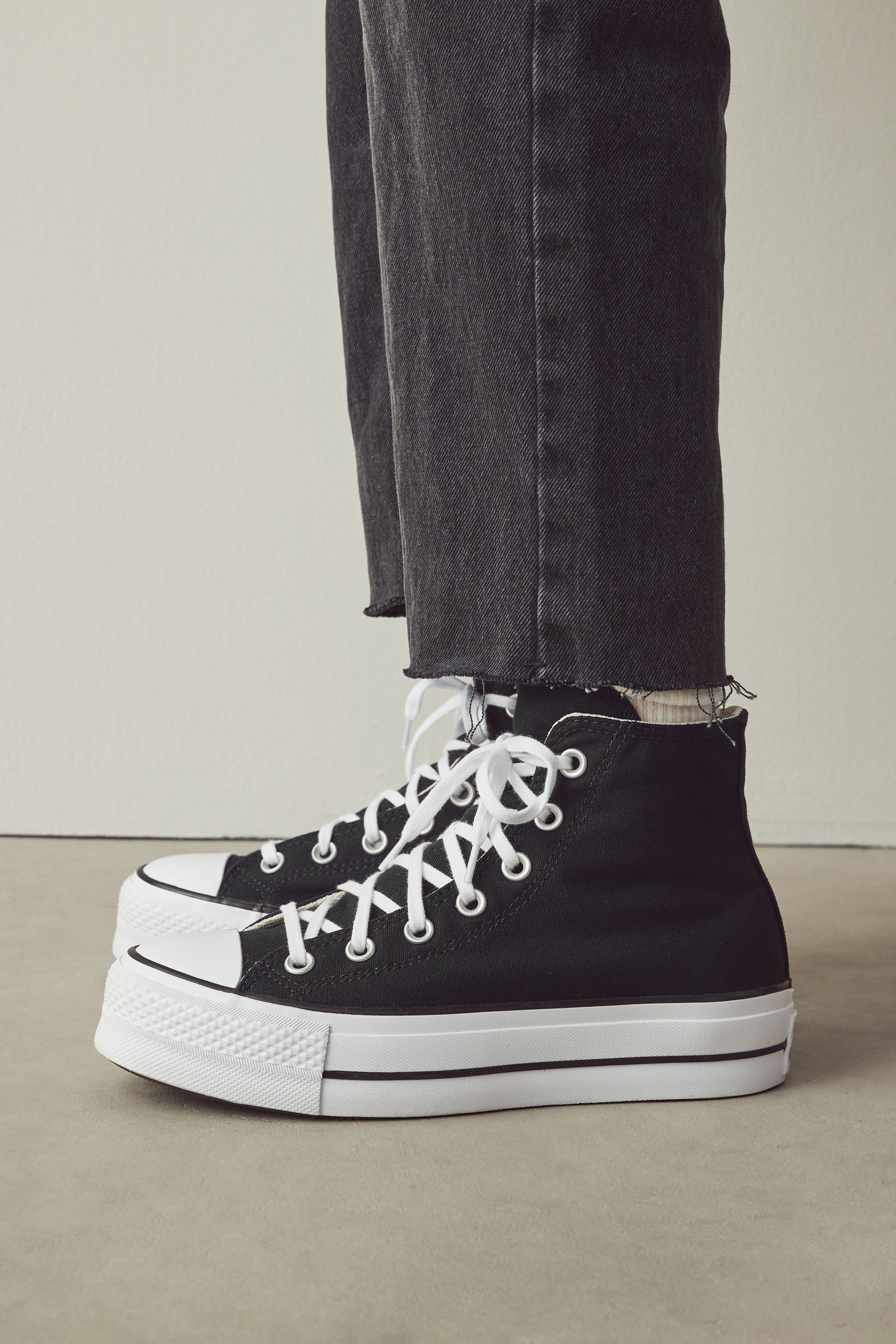 Converse items shop