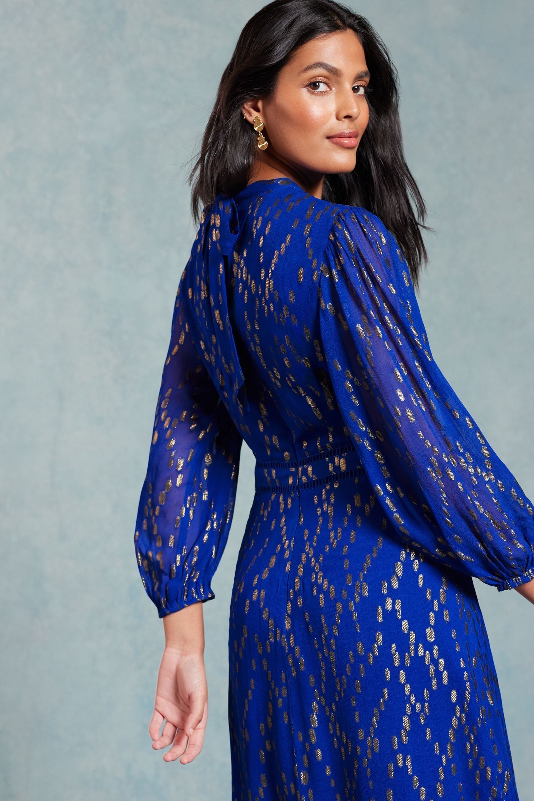 Long sleeve round neck dress clearance