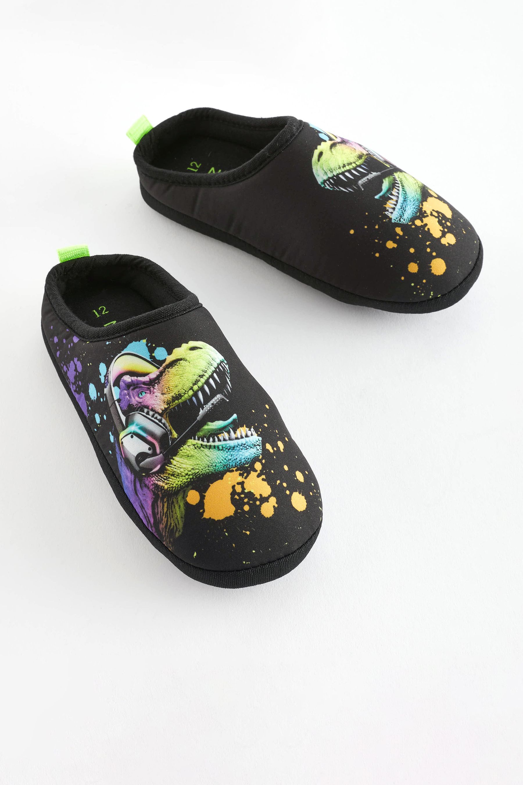 Sporty slippers outlet