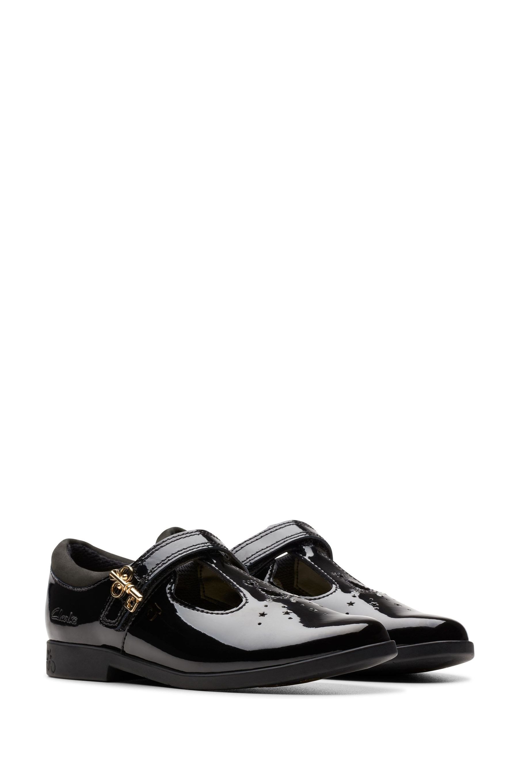 Clarks Black Wide Fit G Patent Lock Shine Shoes