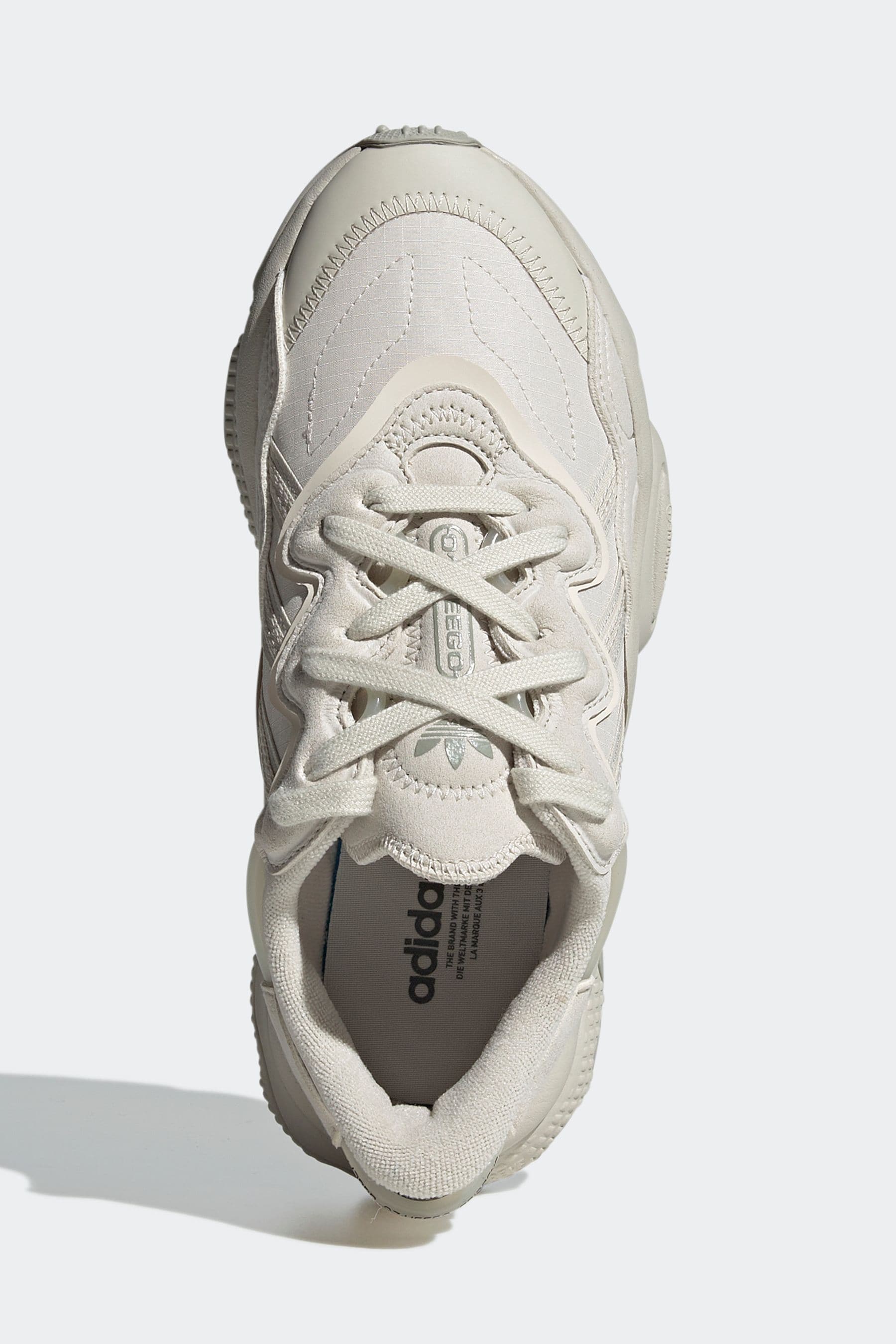 Ozweego laces top
