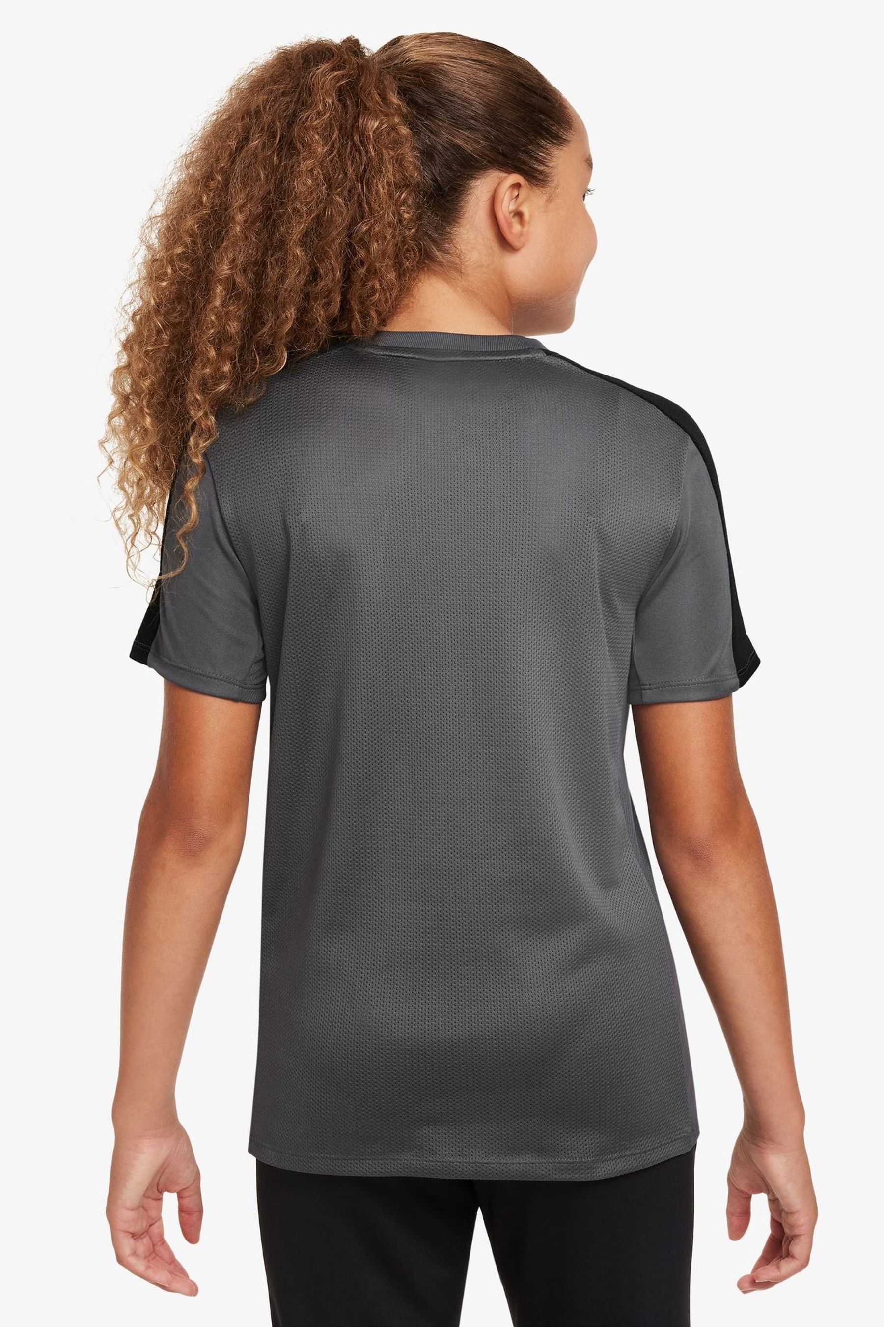 Grey dri fit t shirt online