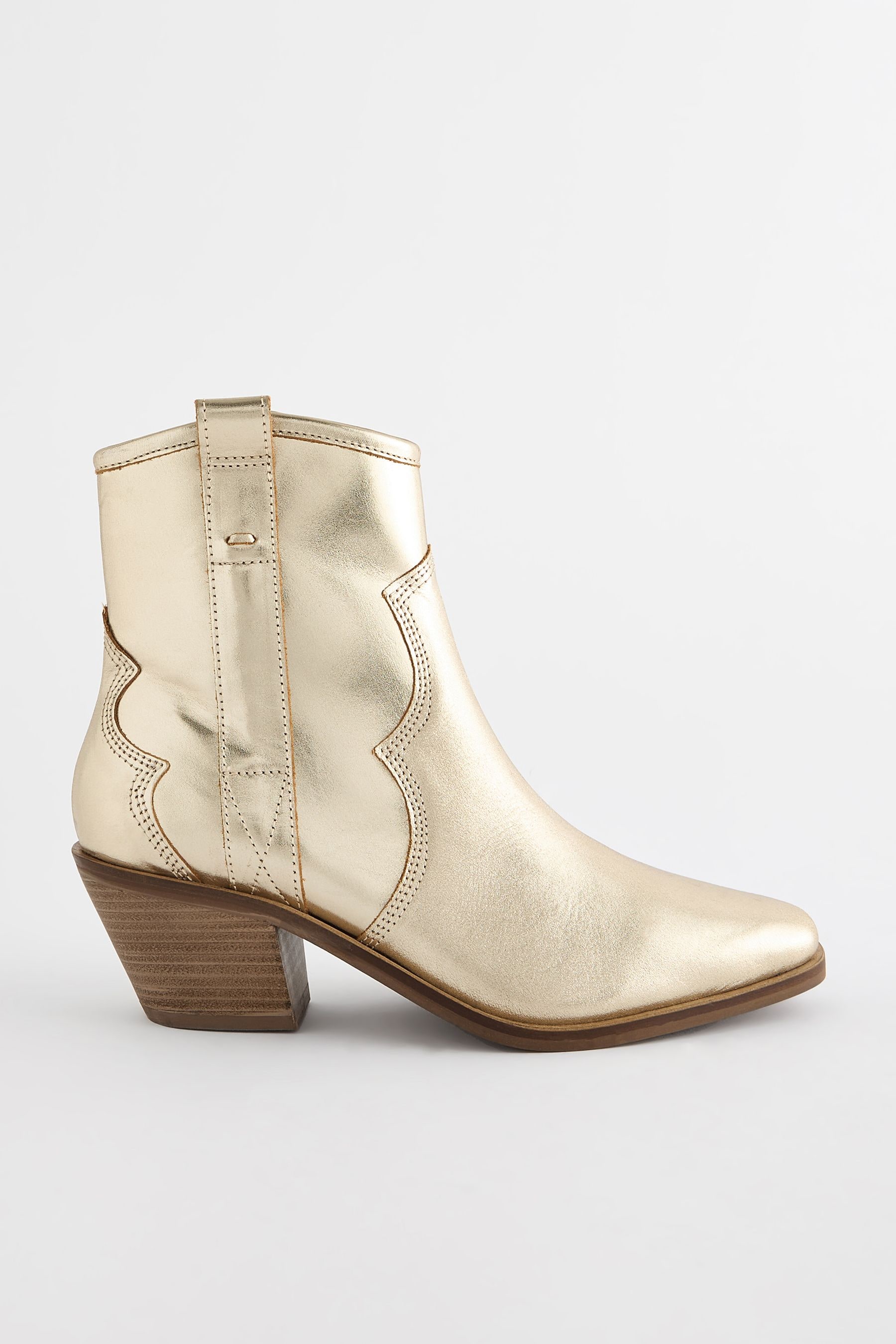 Womens wide cowboy boots discount
