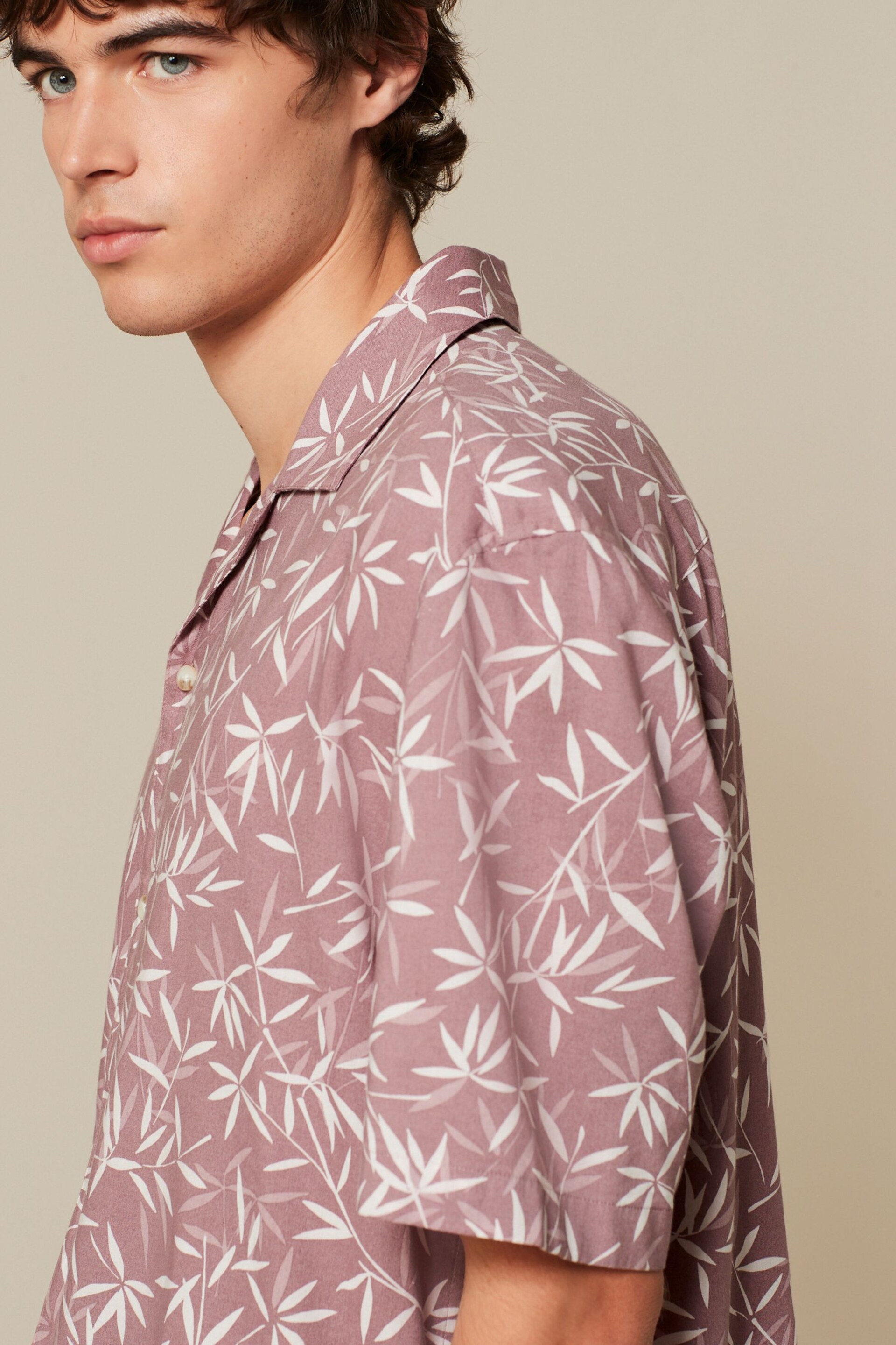 Pink Floral Short Sleeve Shirt With Cuban Collar - Image 4 of 8