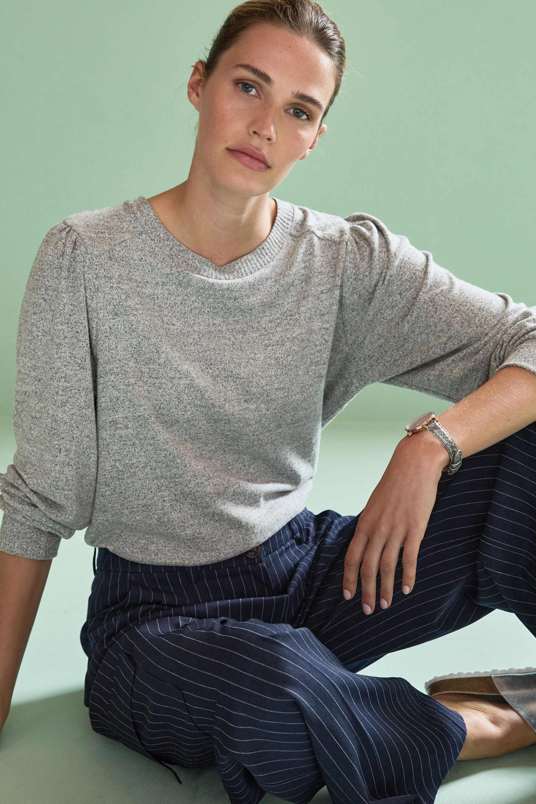 Lightweight grey sweater sale