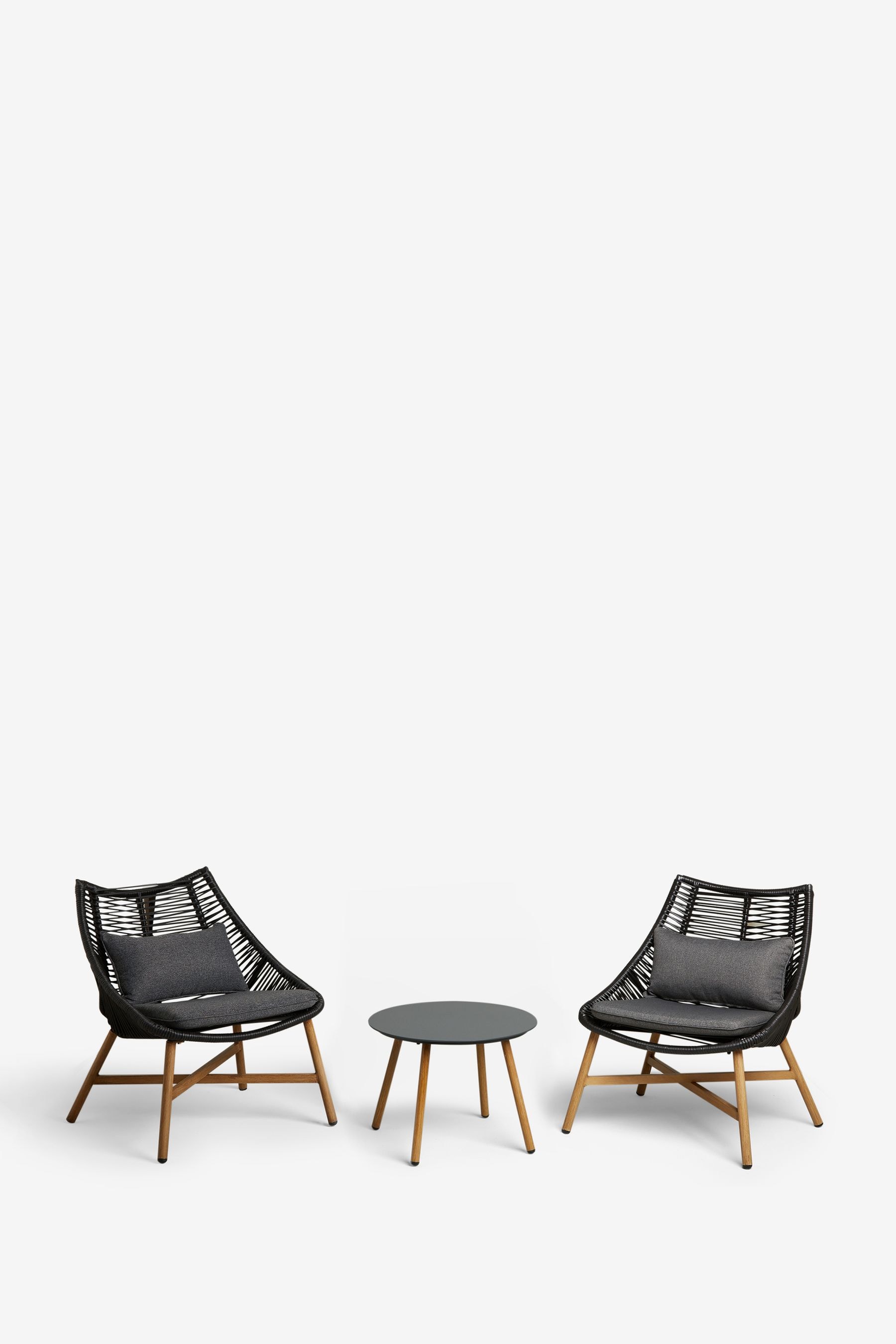 Helsinki online garden loungers