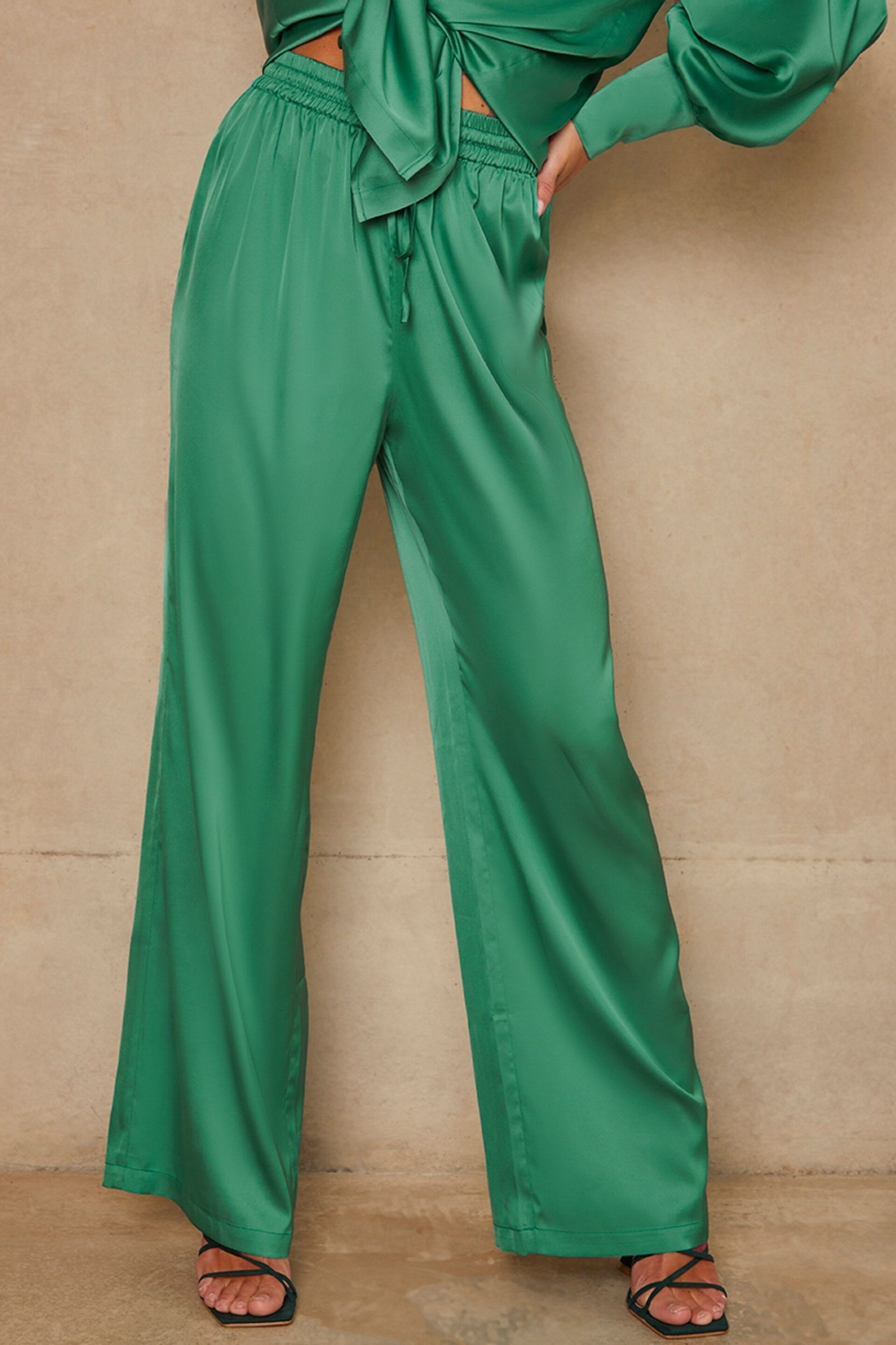 Chi Chi London Green Satin Wide Leg Elasticated Waist Trousers - Image 3 of 10