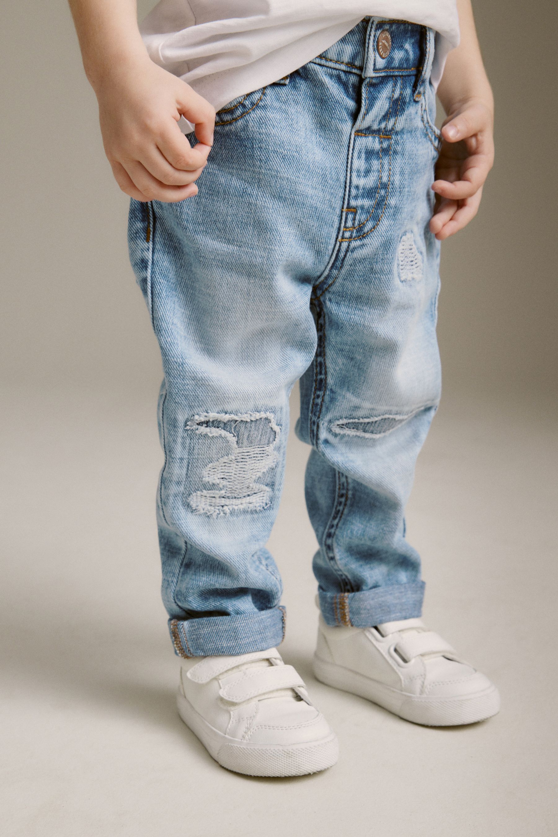 Light hotsell distressed jeans
