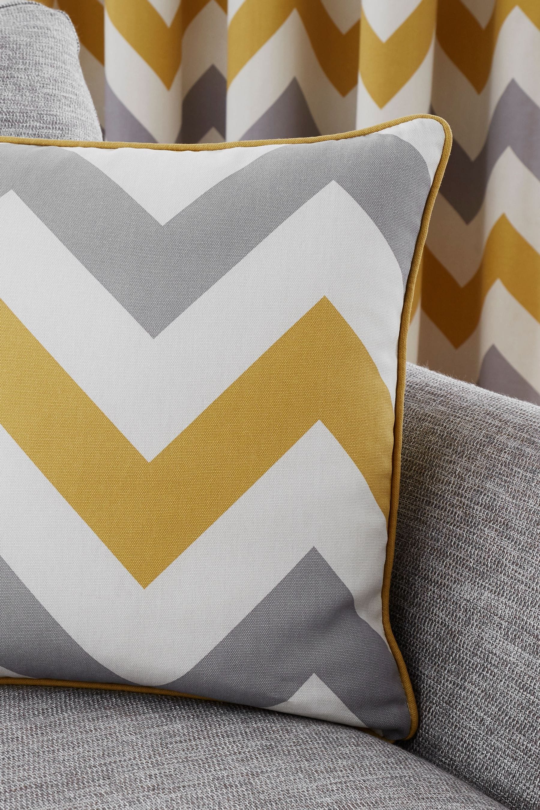 Yellow discount geometric cushion