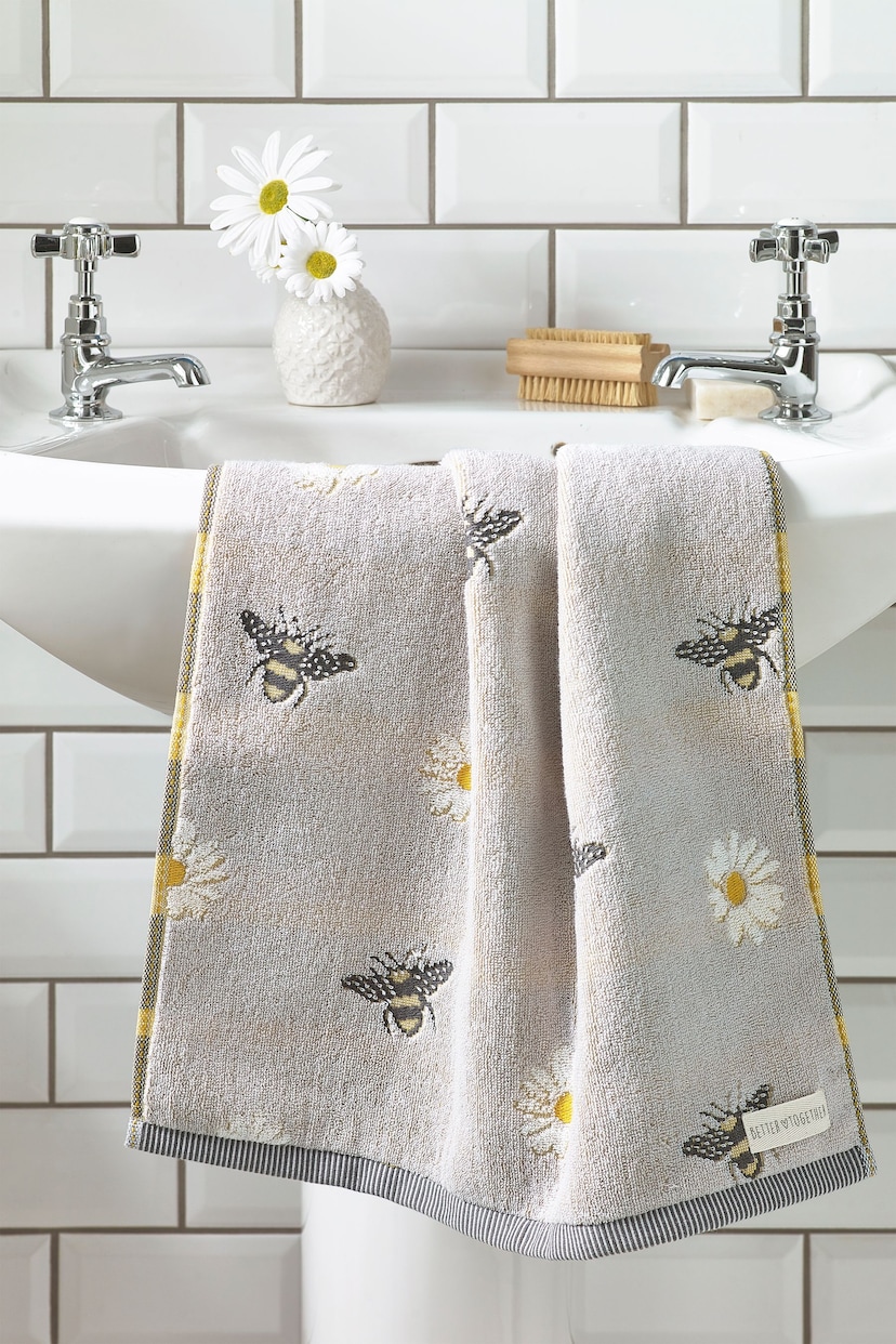 Grey Bee And Daisy 100% Cotton Towel - Image 2 of 4