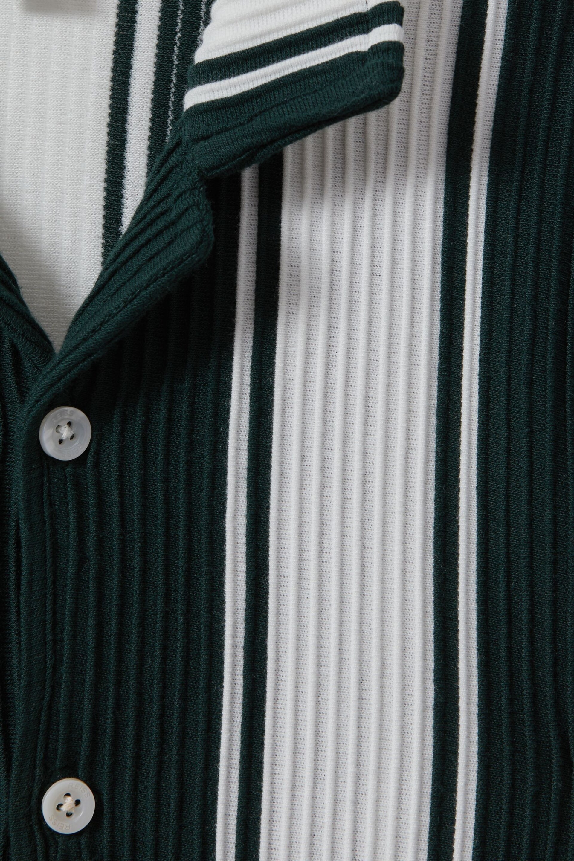 Reiss Green/White Alton Junior Ribbed Cuban Collar Shirt - Image 4 of 4