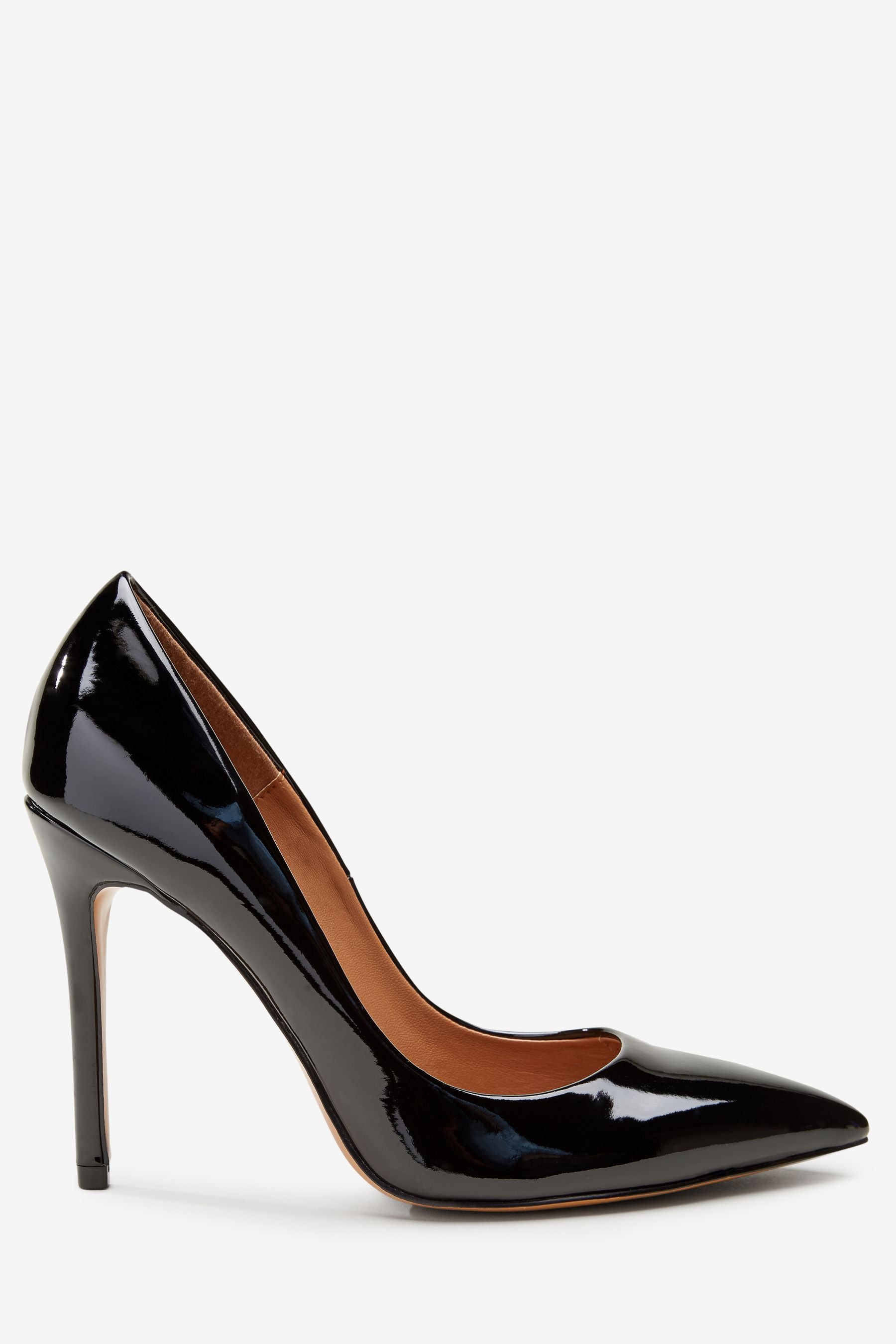 Pointed court discount shoes