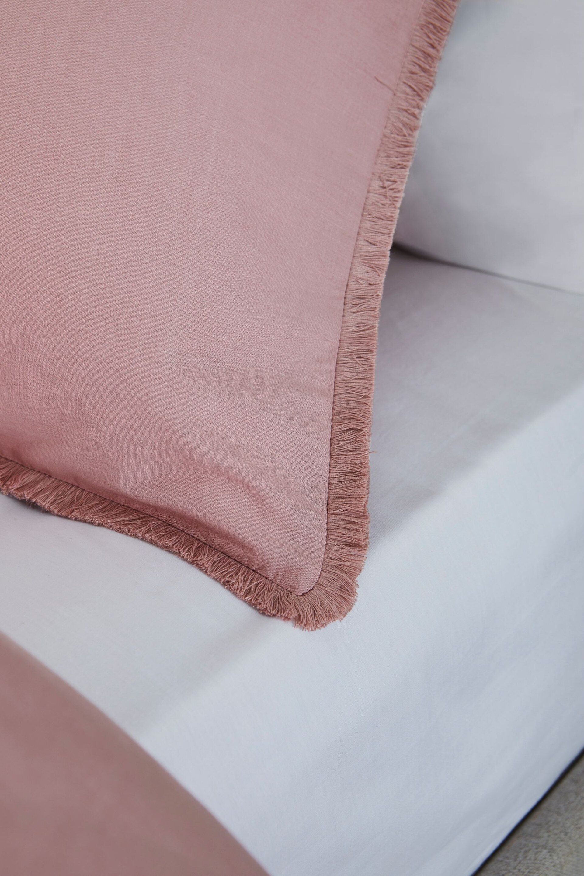 Pink Fringed Edge 100% Cotton Duvet Cover and Pillowcase Set - Image 2 of 4