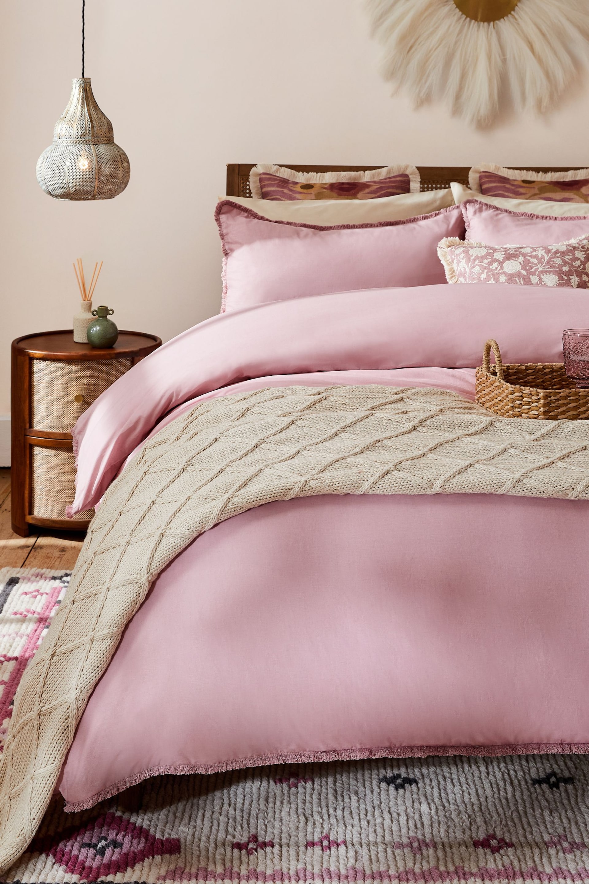 Pink Fringed Edge 100% Cotton Duvet Cover and Pillowcase Set - Image 3 of 4