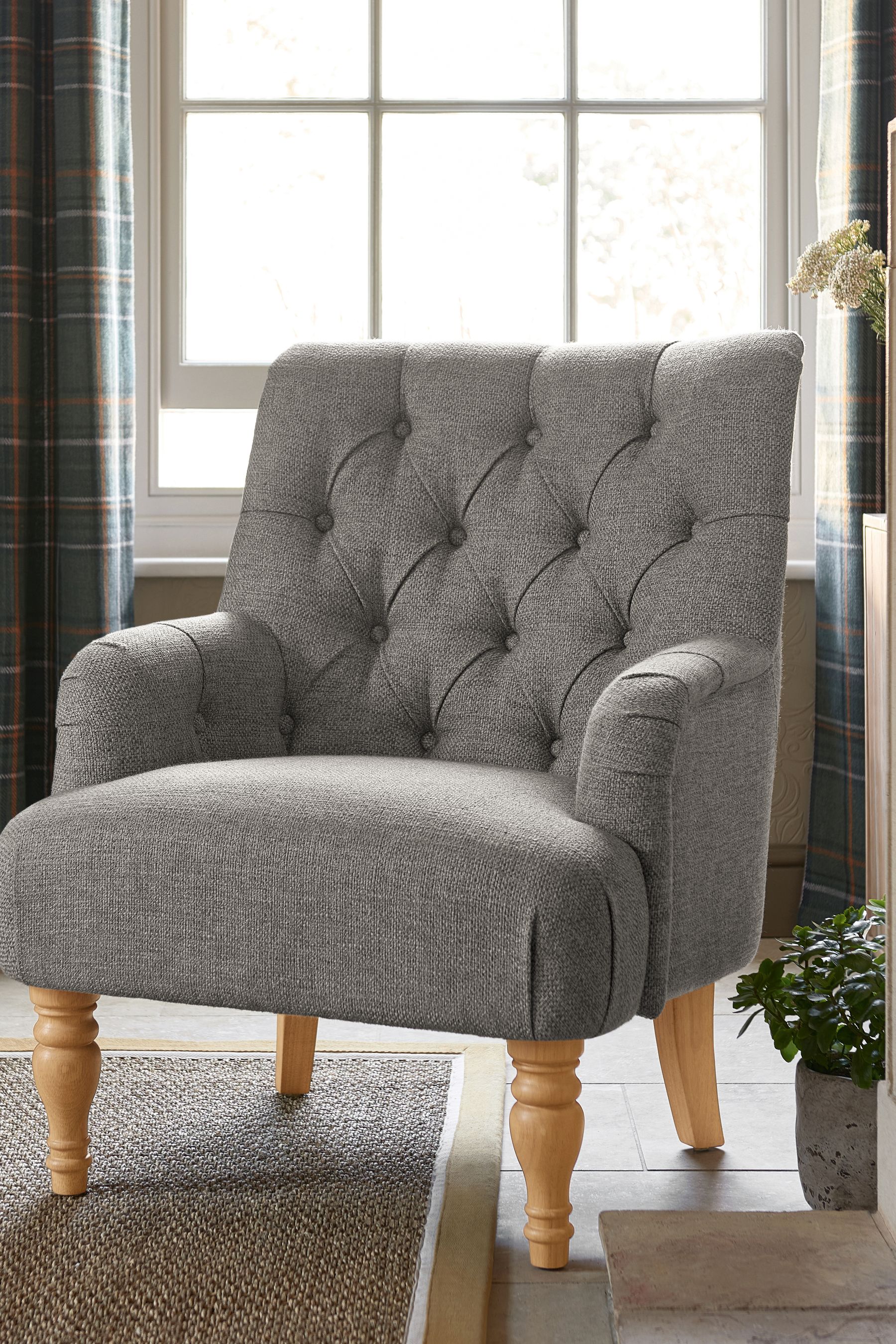 Grey accent deals chair for bedroom