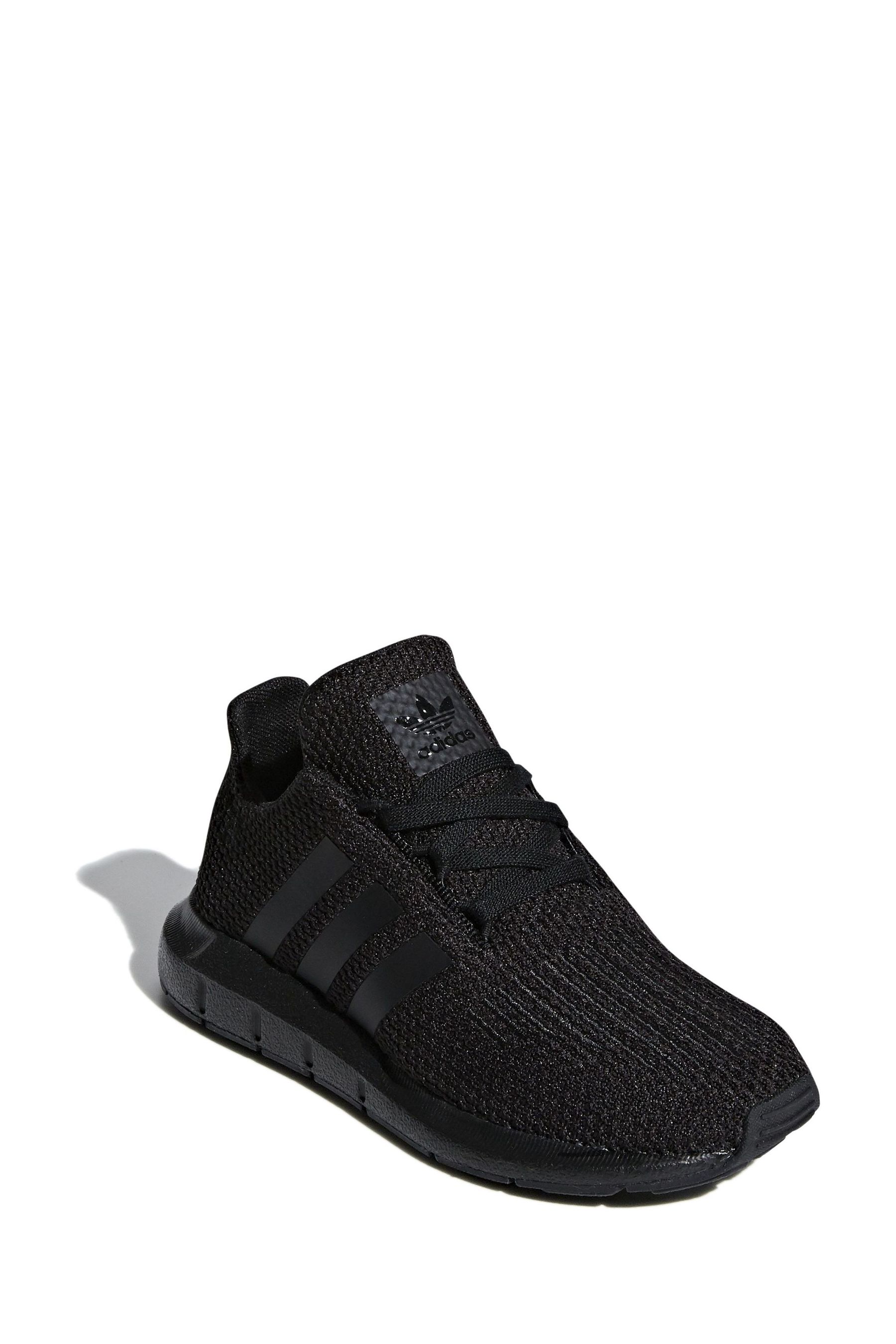 Adidas originals junior swift discount trainer black