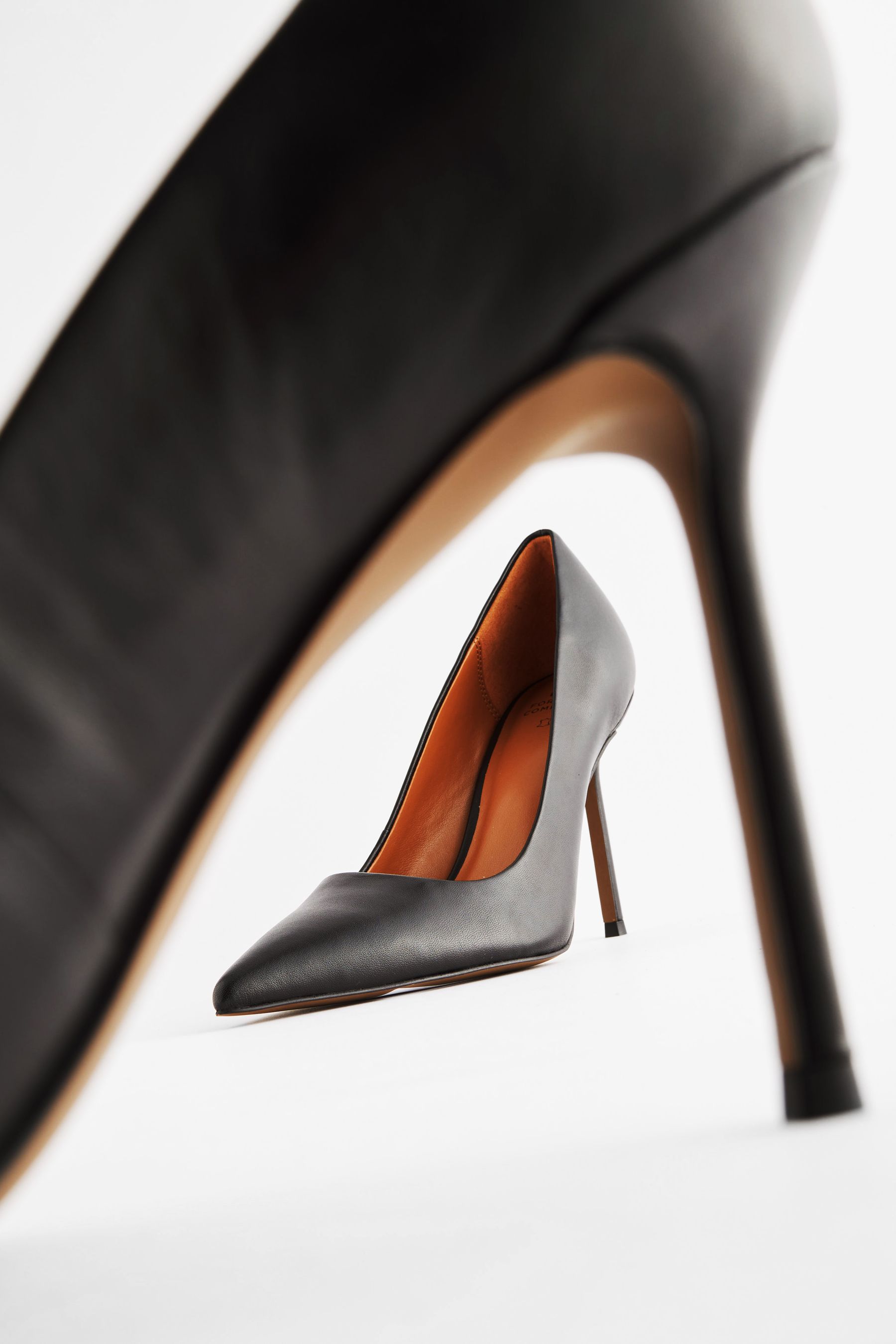 Black leather pointed toe heels clearance