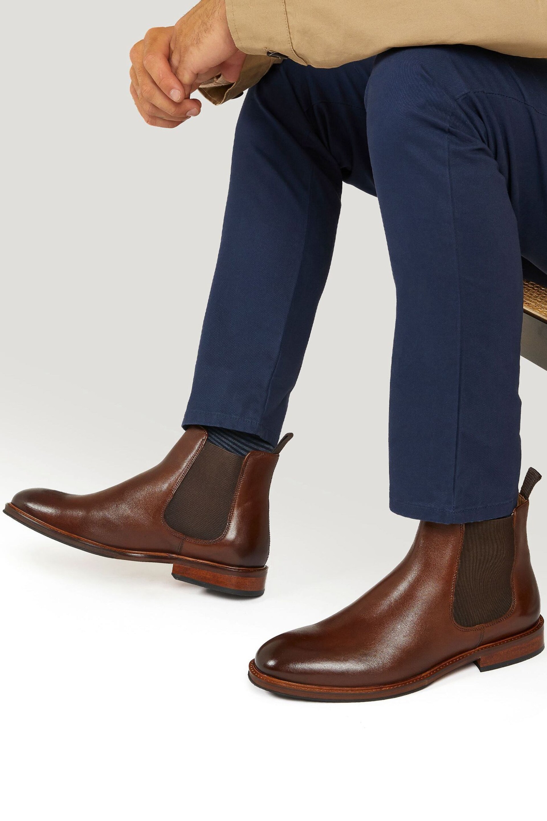 Jones Bootmaker Deakin Leather Mens Chelsea Boots - Image 1 of 2