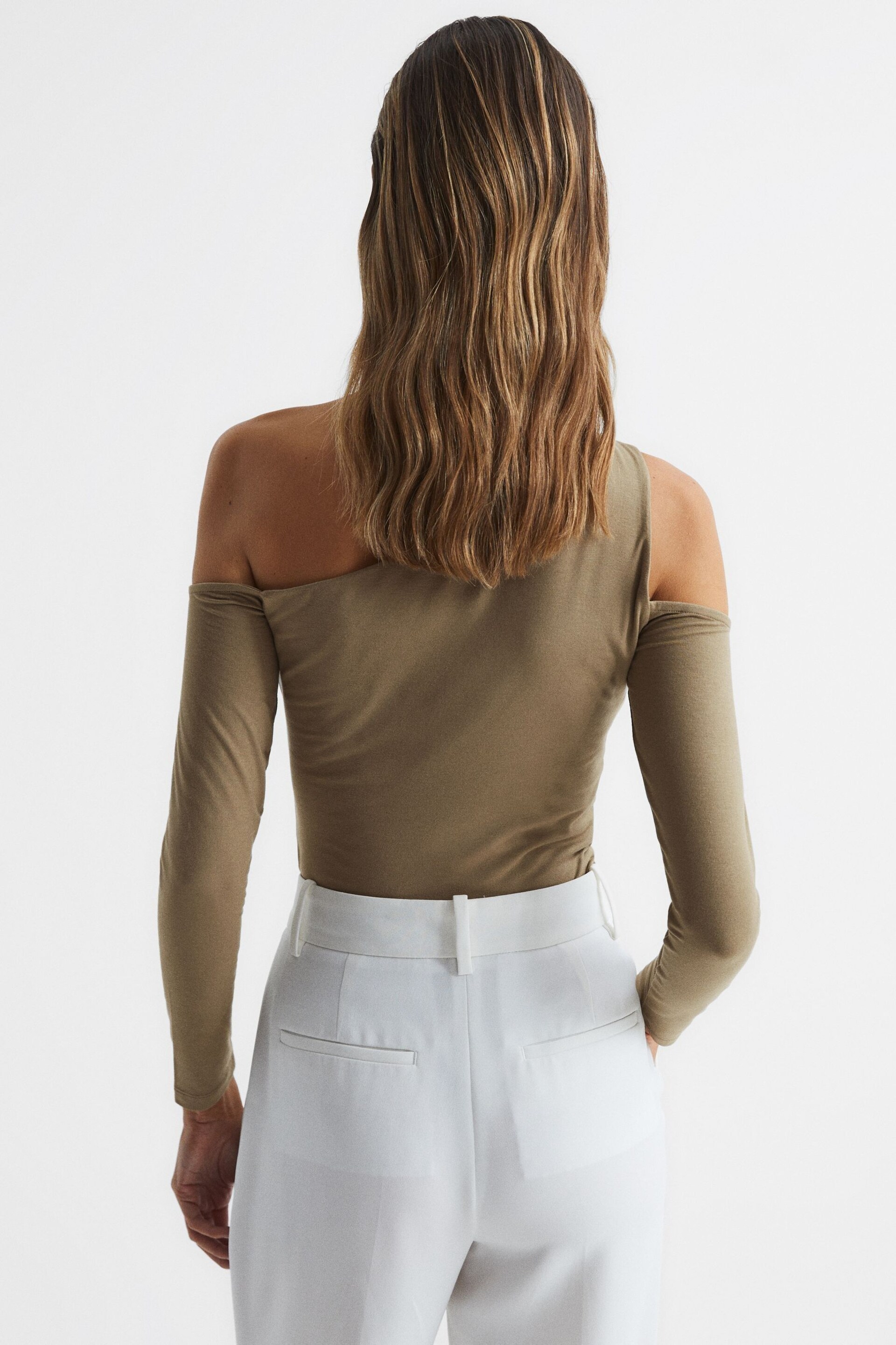 Reiss Khaki Rosie Asymmetric Off Shoulder Top - Image 5 of 6