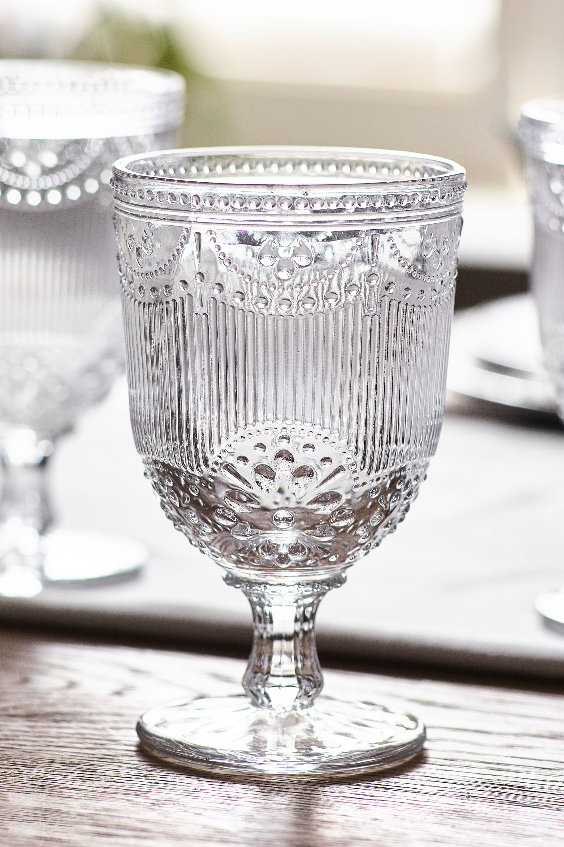 Buy Set of 4 Clear Amelia Wine Glasses from Next Luxembourg