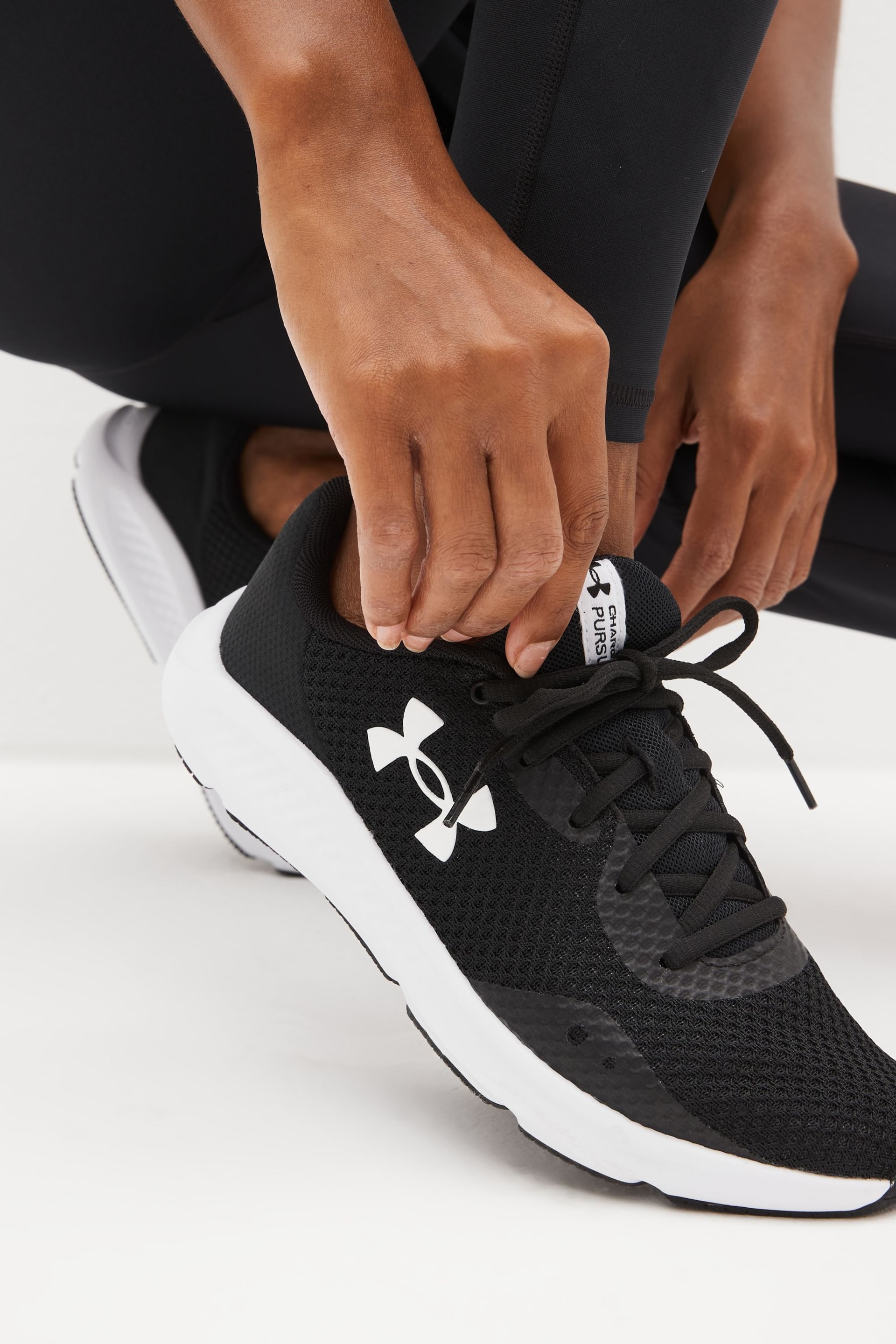 Under Armour Black/White Charged Pursuit 3 Trainers - Image 3 of 8