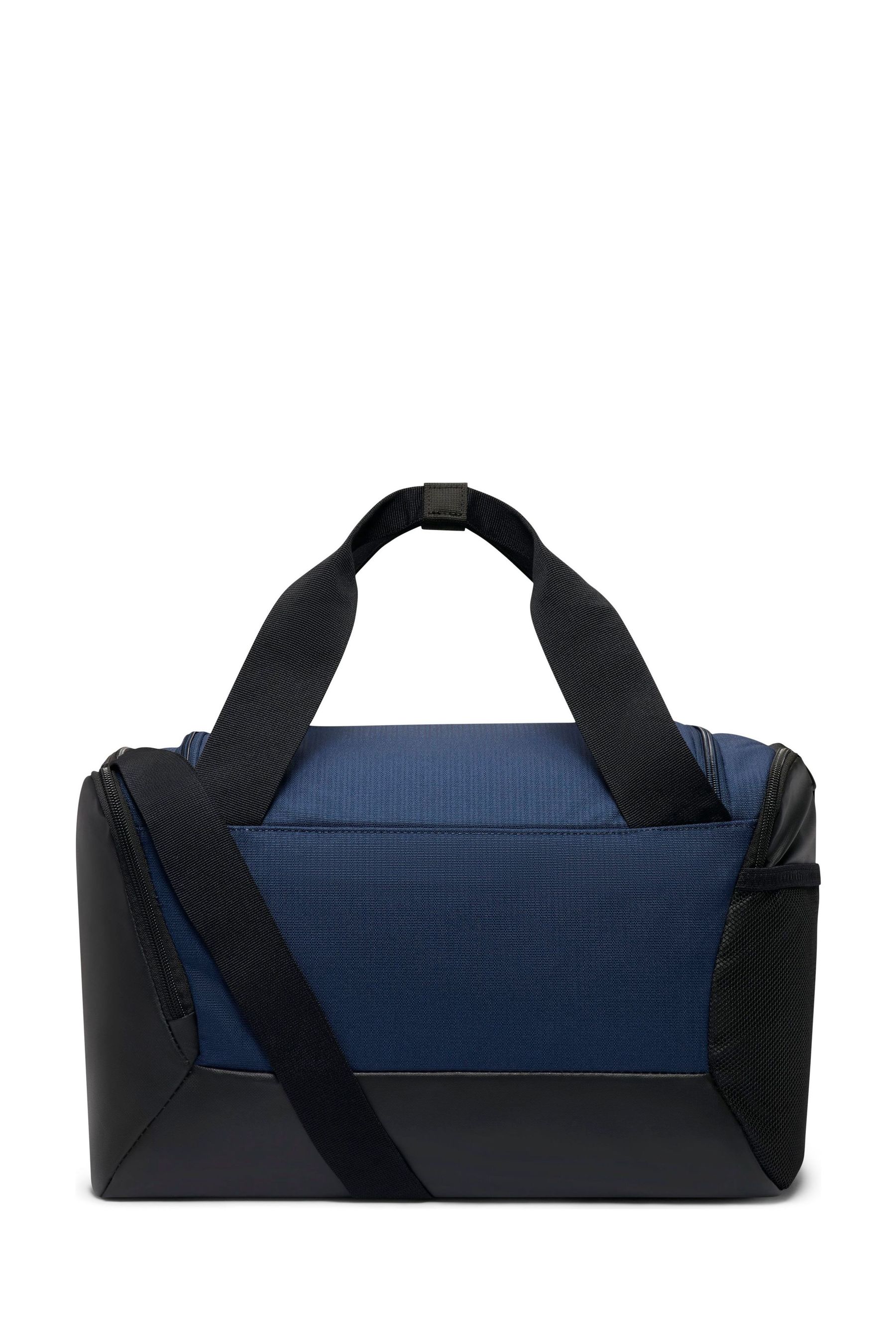 Kaufe Sie Marineblau Nike Extra Small 25L Brasilia 9.5 Trainingstasche bei Next Deutschland