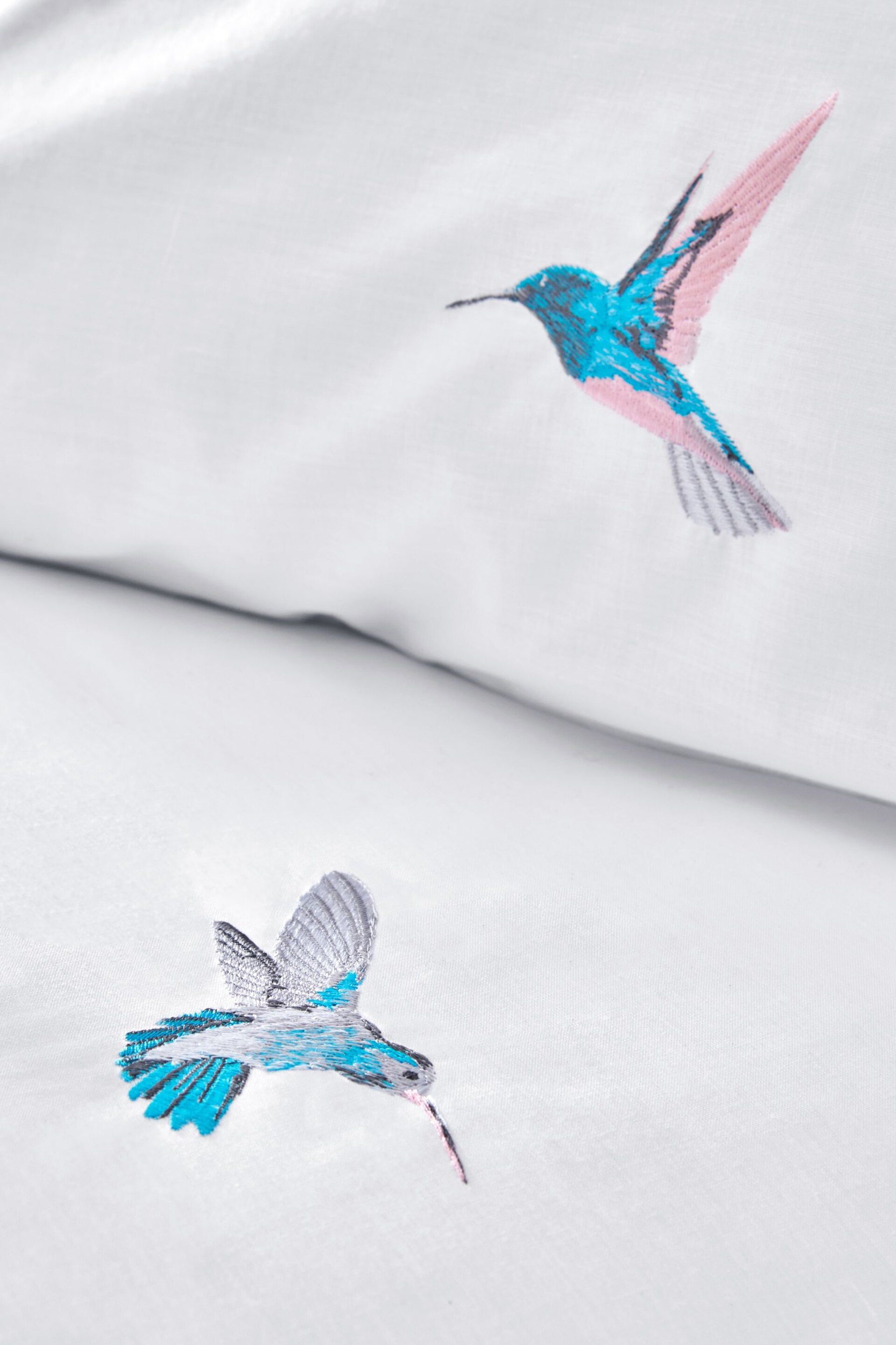 White With Hummingbird Embroidered Duvet Cover and Pillowcase Set - Image 4 of 5