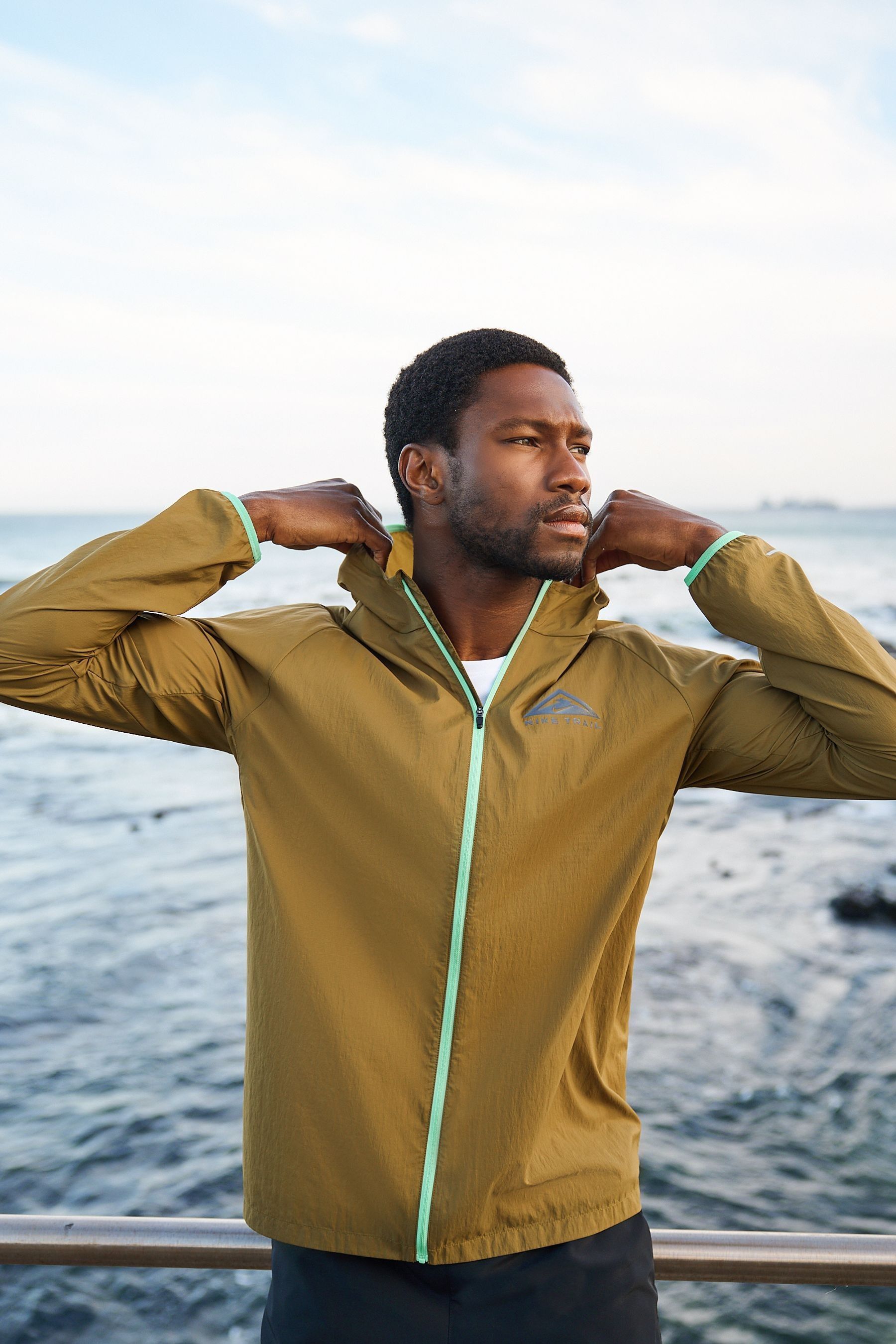 Green running jacket store