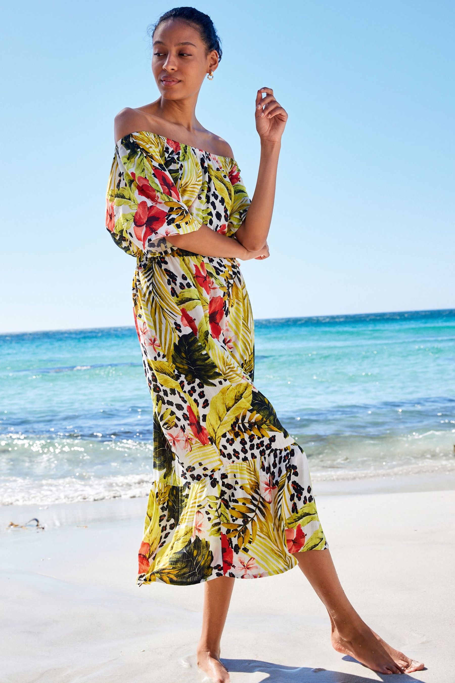 Hawaiian motif dress store