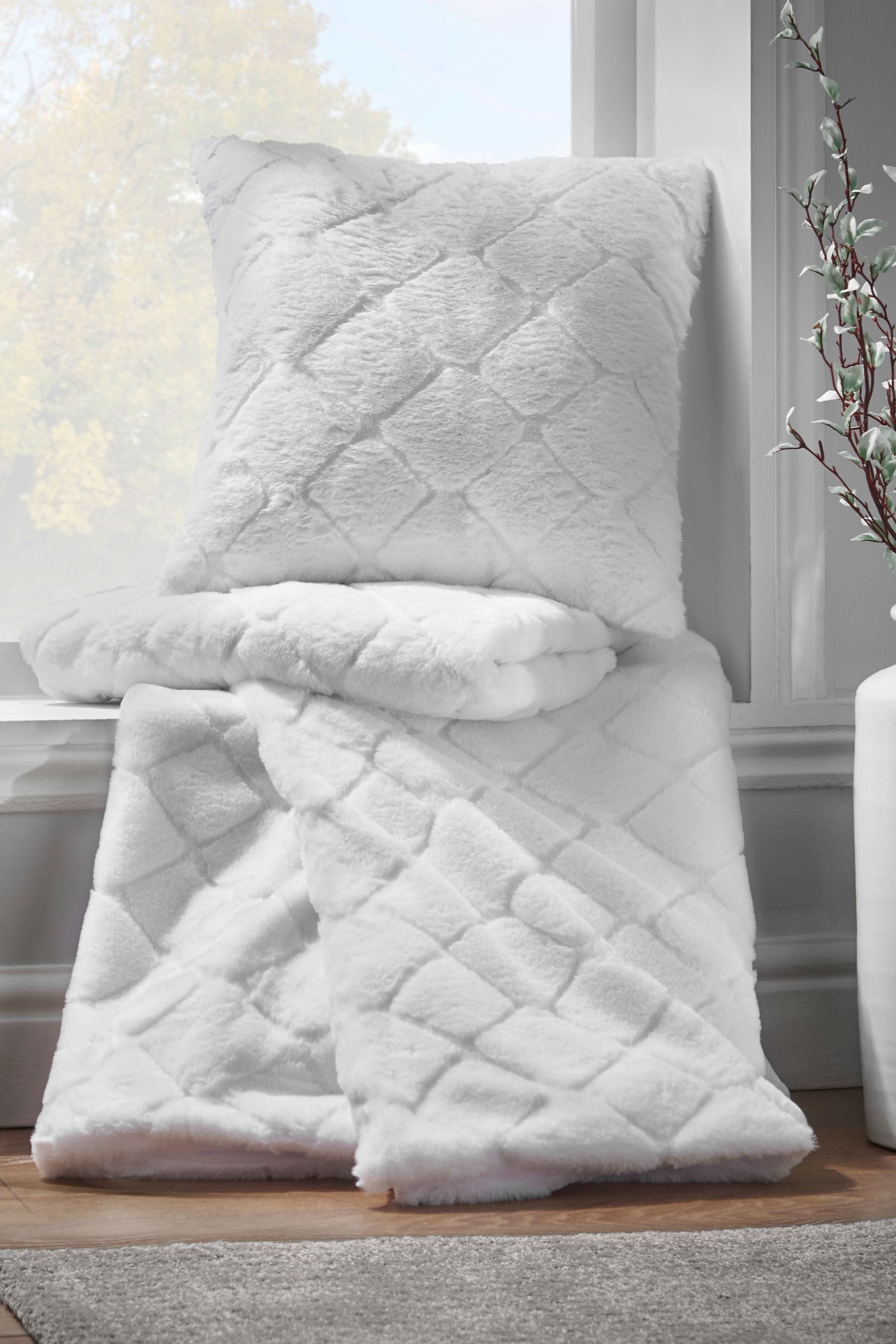 Buy Catherine Lansfield White Cosy Diamond So Soft Throw from the Next UK online shop