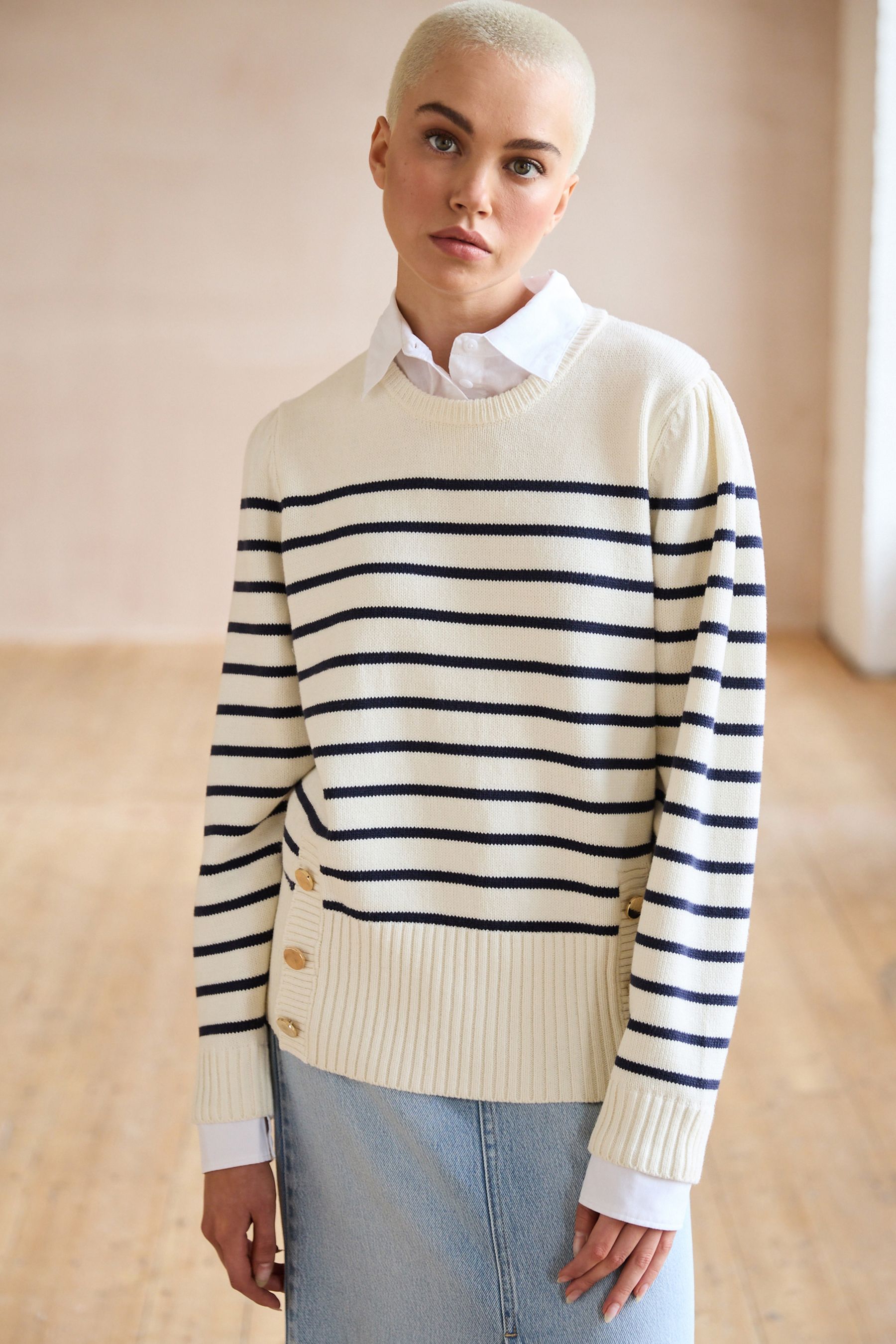 White and gold jumper outlet