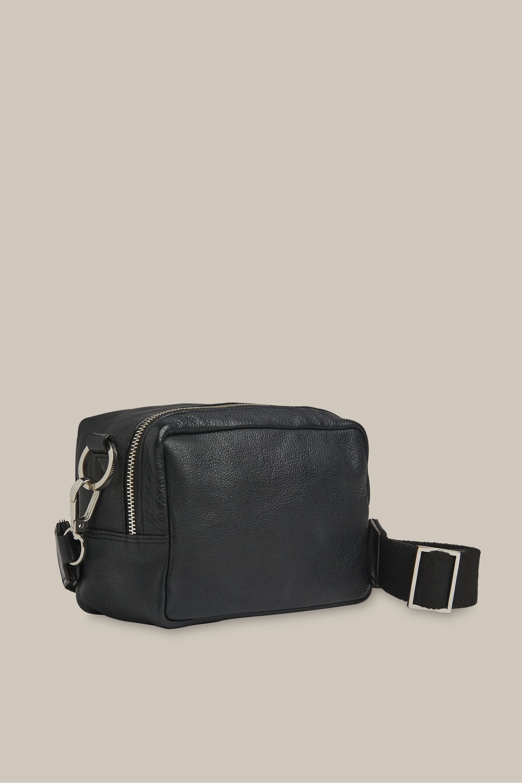 Whistles clutch online