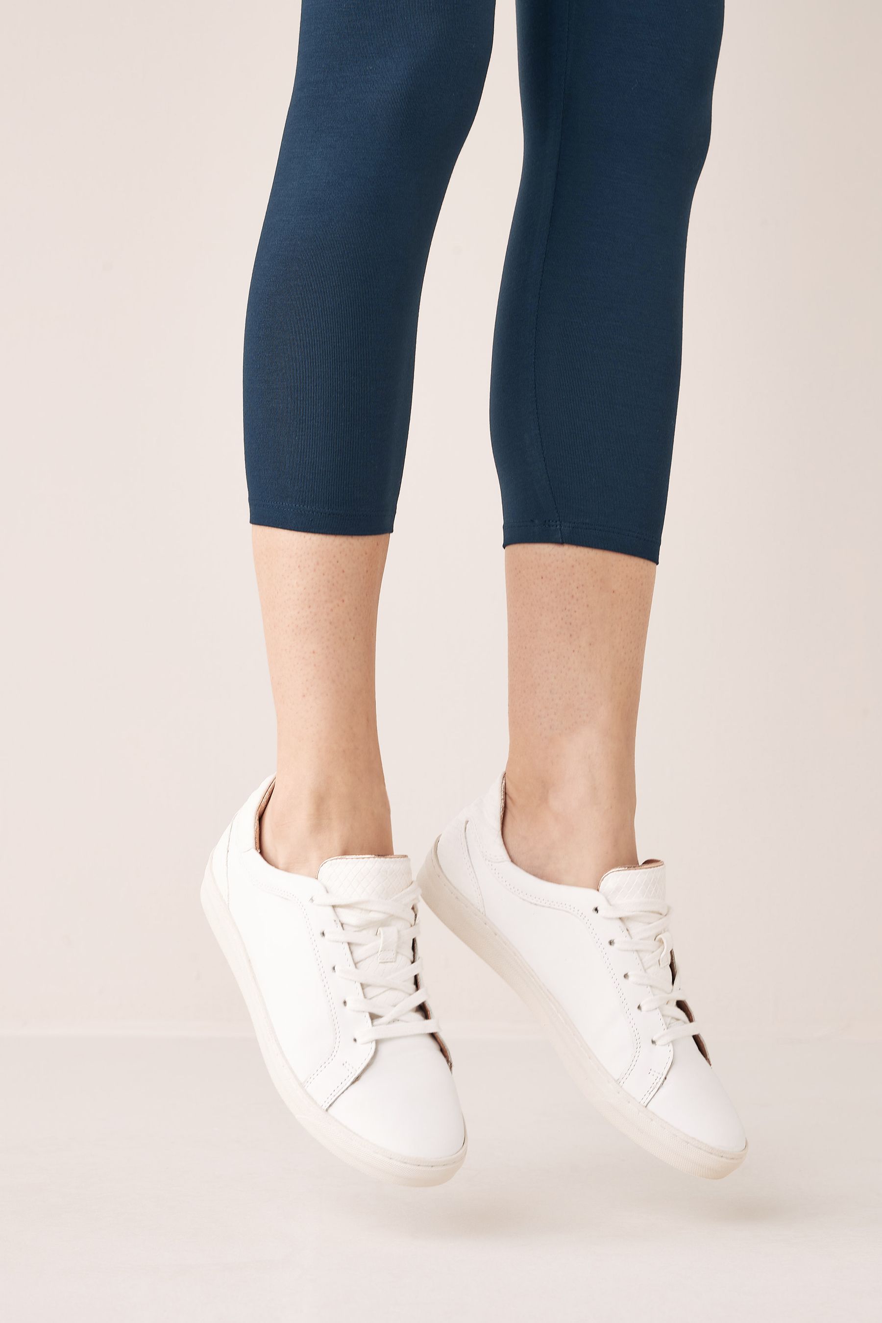 Navy Blue Cropped Leggings